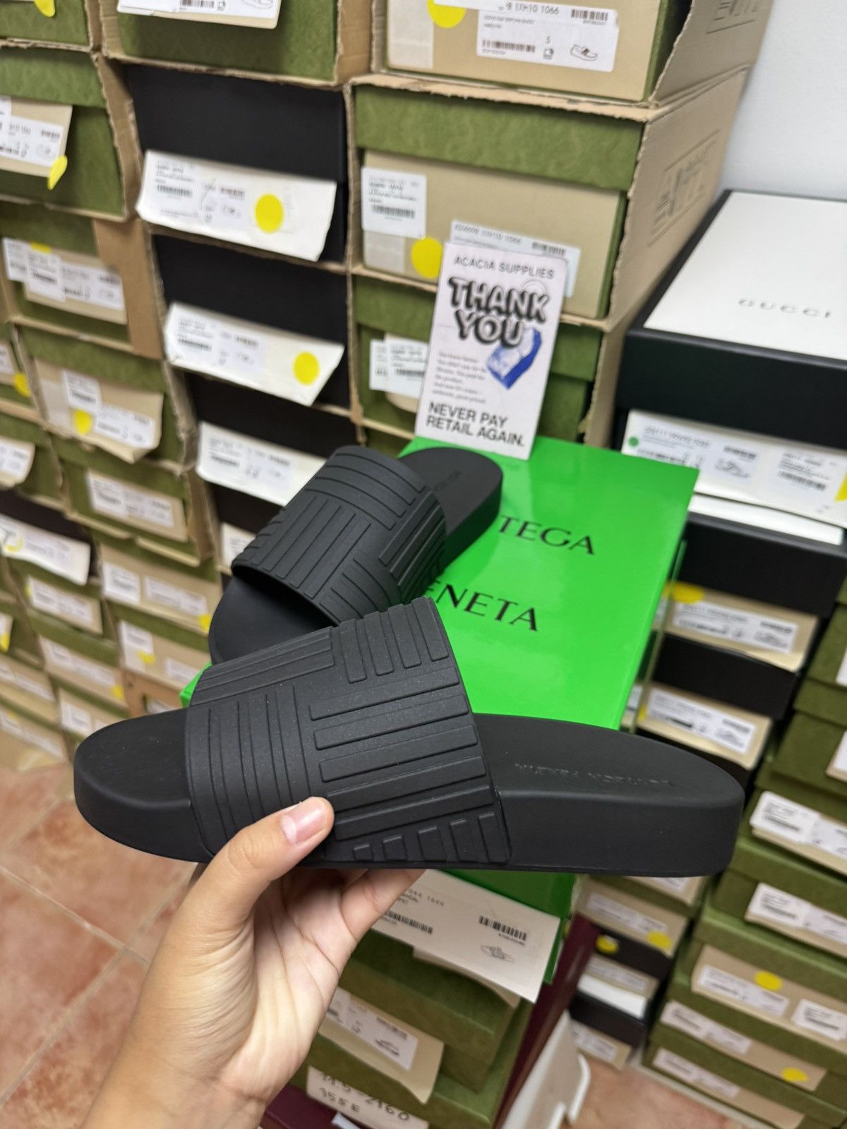 Bottega Veneta Bottega Veneta Embossed Rubber Slides Size US 5.5 / EU 38 - 5 Thumbnail