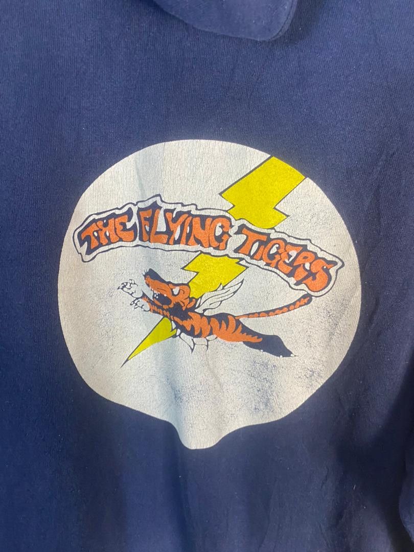 Vintage Vintage The flying tiger hoodie by hanes Size US L / EU 52-54 / 3 - 7 Thumbnail