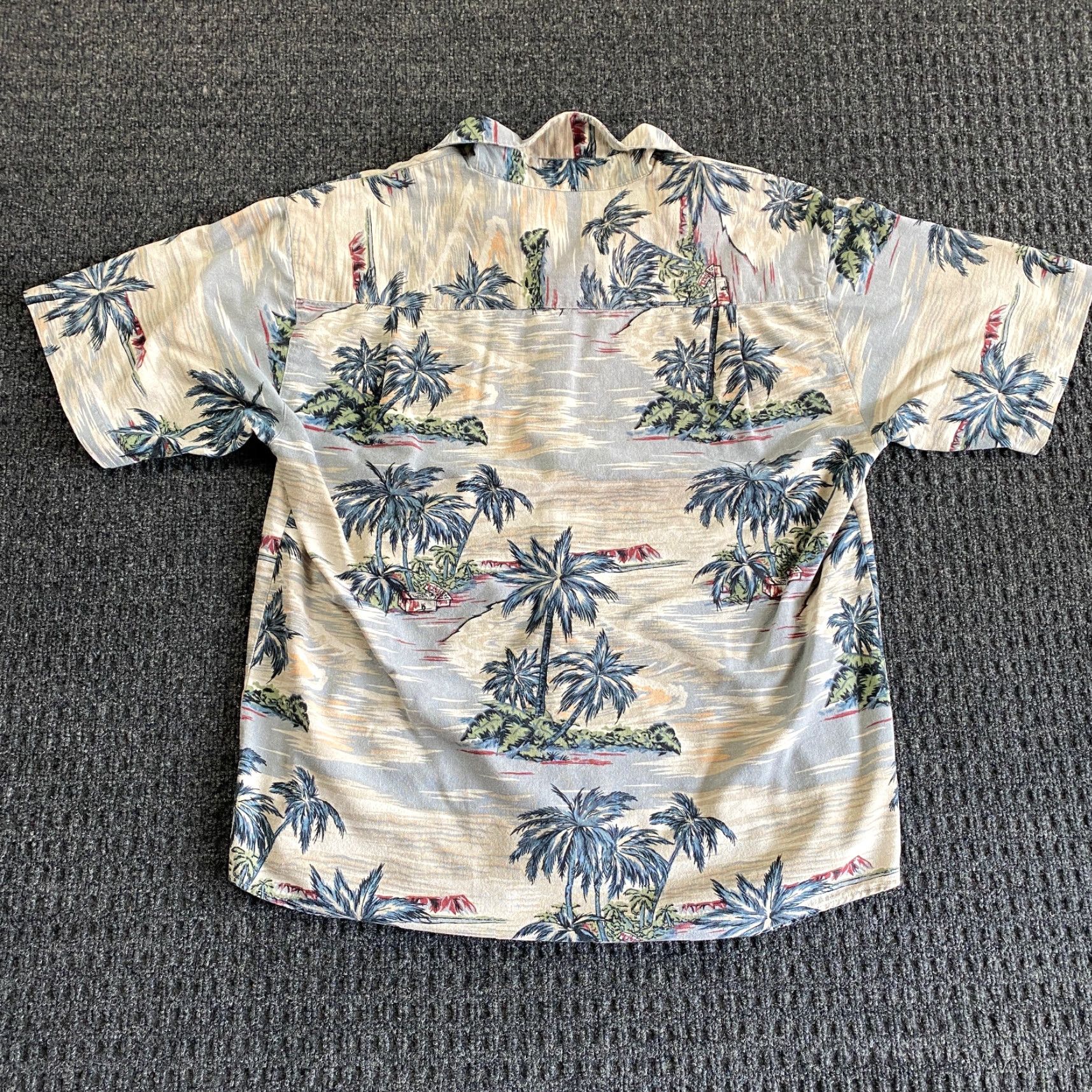 Vintage VINTAGE Summa Hawaiian Shirt Button Up L Silk Beige Palm Island Ocean Water Shirt Casual Mens 90s Hawaiian Size US L / EU 52-54 / 3 - 3 Thumbnail