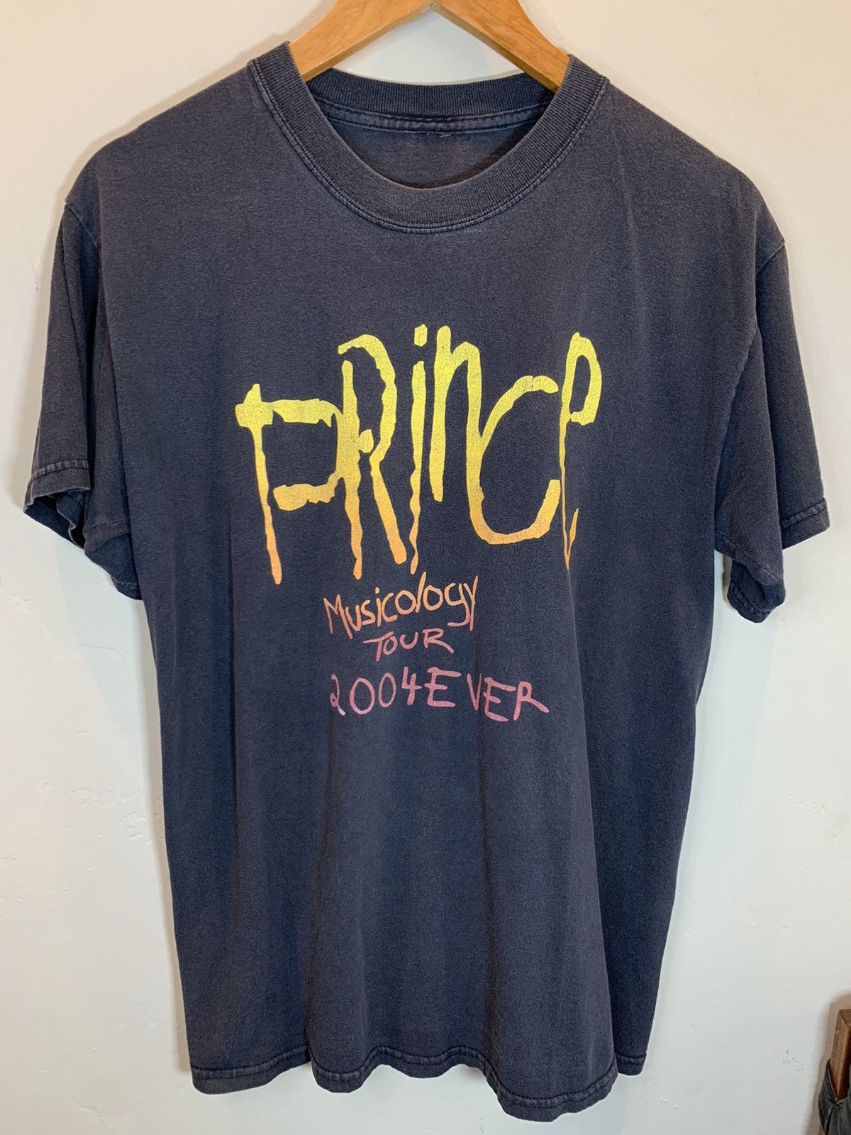 Band Tees × Rap Tees × Vintage *RARE* Vintage Prince Musicology Tour 2004 Art Faded T-Shirt Size US L / EU 52-54 / 3 - 1 Thumbnail