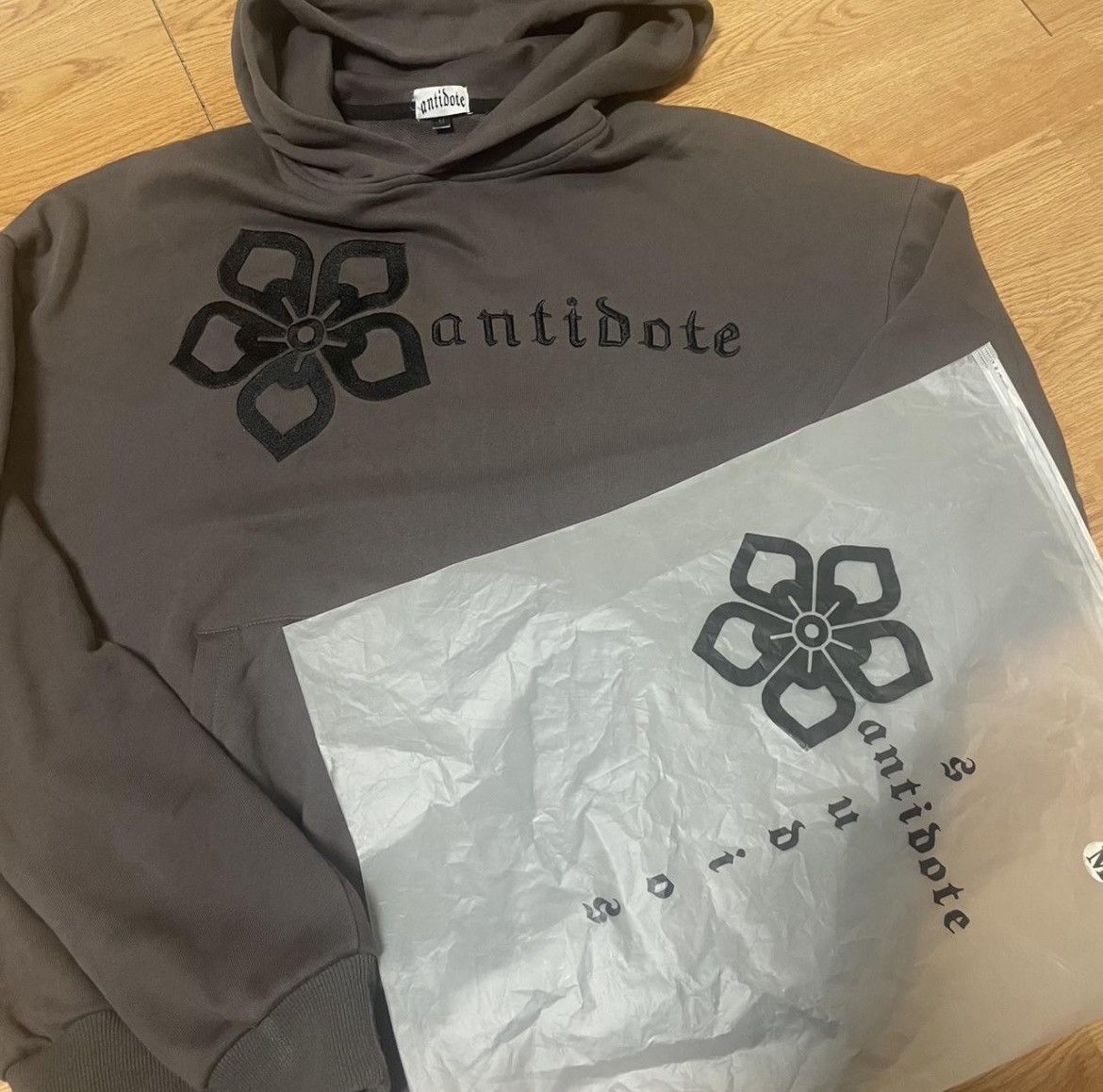 Other Antidote Brown Hoodie Size M (My Brand) Size US M / EU 48-50 / 2 - 1 Thumbnail