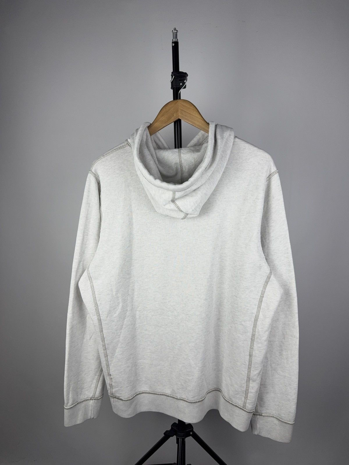 Abercrombie & Fitch Vintage Abercrombie & Fitch Crest Logo Hoodie Light White L Size US L / EU 52-54 / 3 - 5 Thumbnail