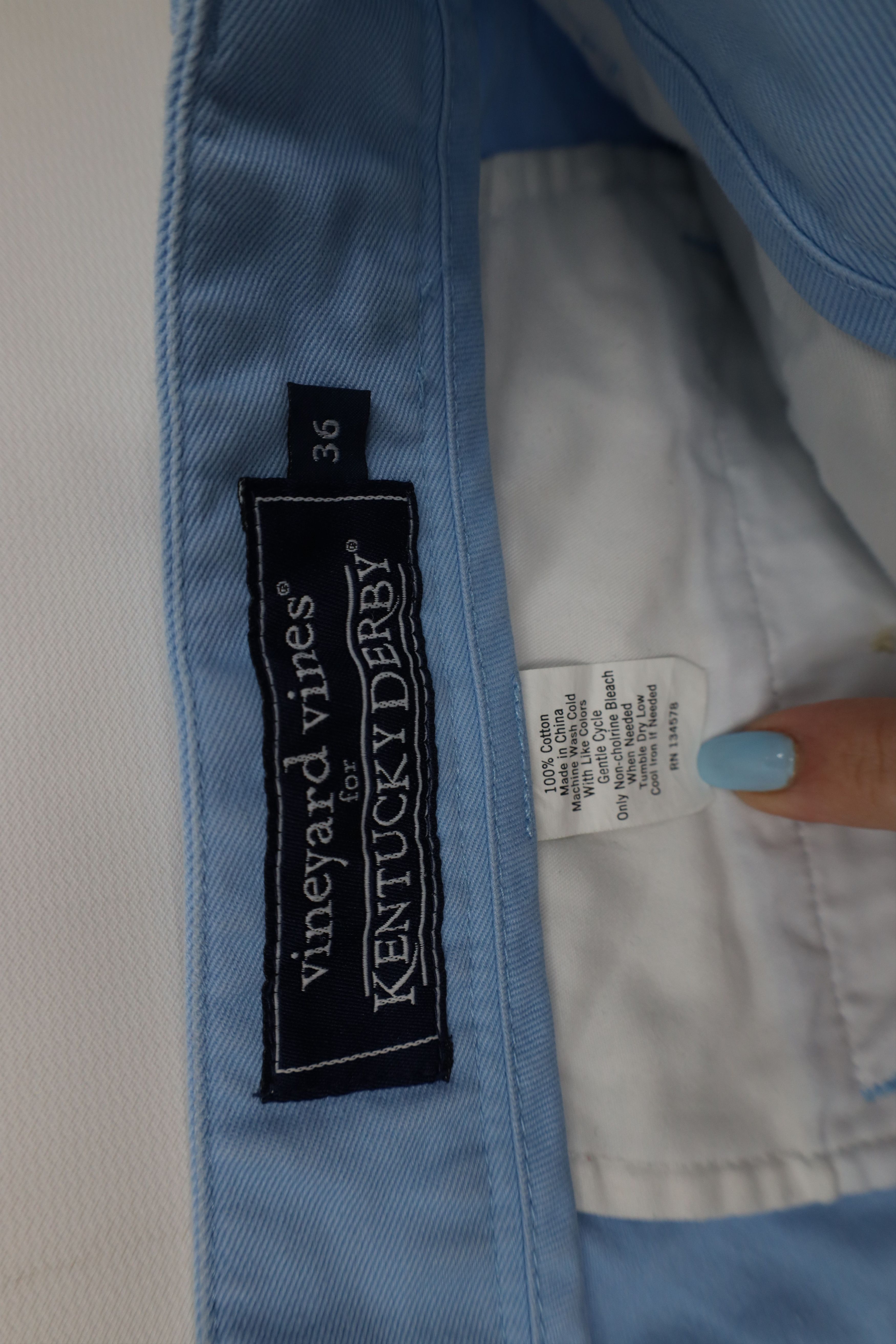 Vineyard Vines Vineyard Vines Kentucky Derby Print Club Chino Shorts Blue Size US 36 / EU 52 - 6 Thumbnail