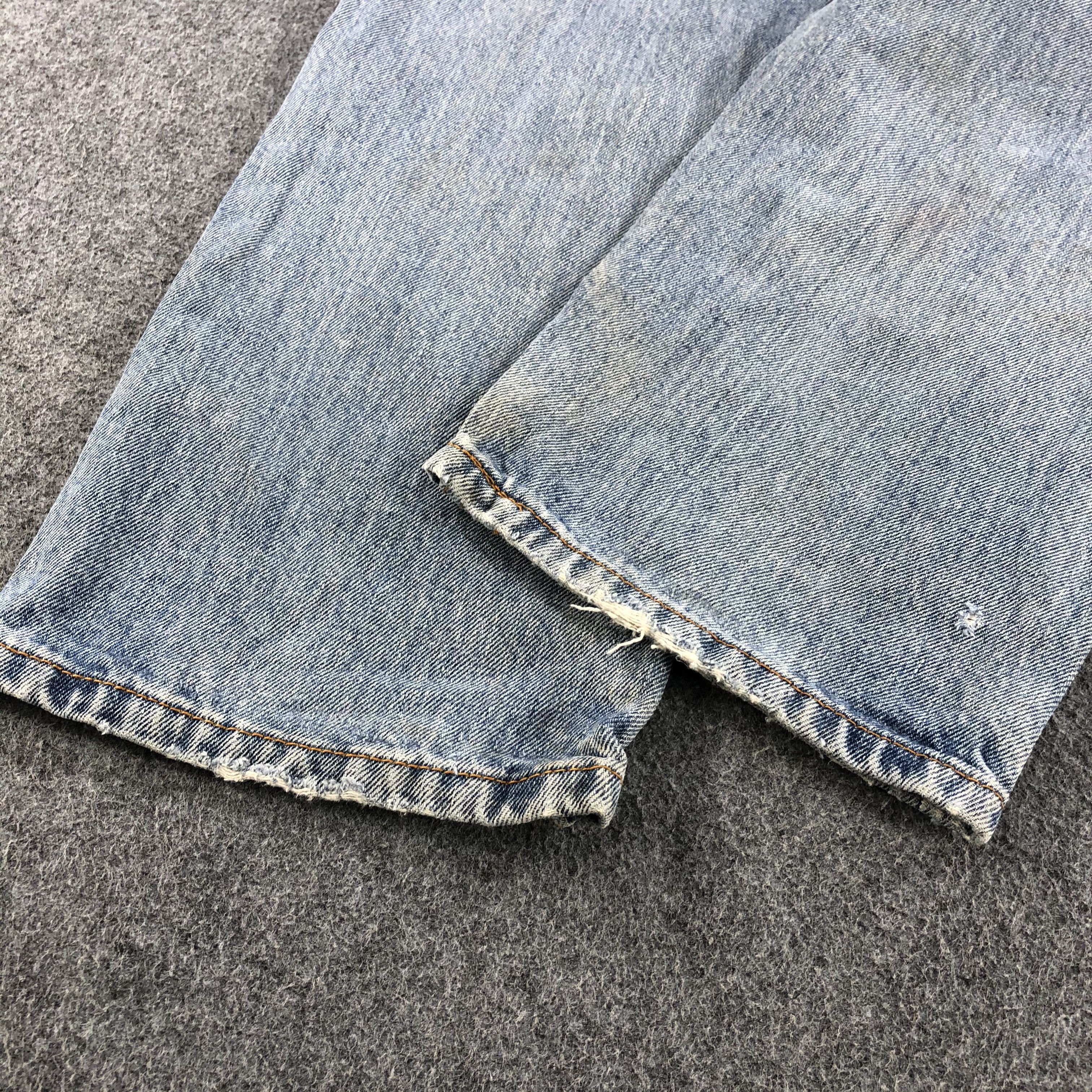 Levi's Vintage Levis 505 Light Wash Jeans- J1322 Size US 33 - 6 Thumbnail