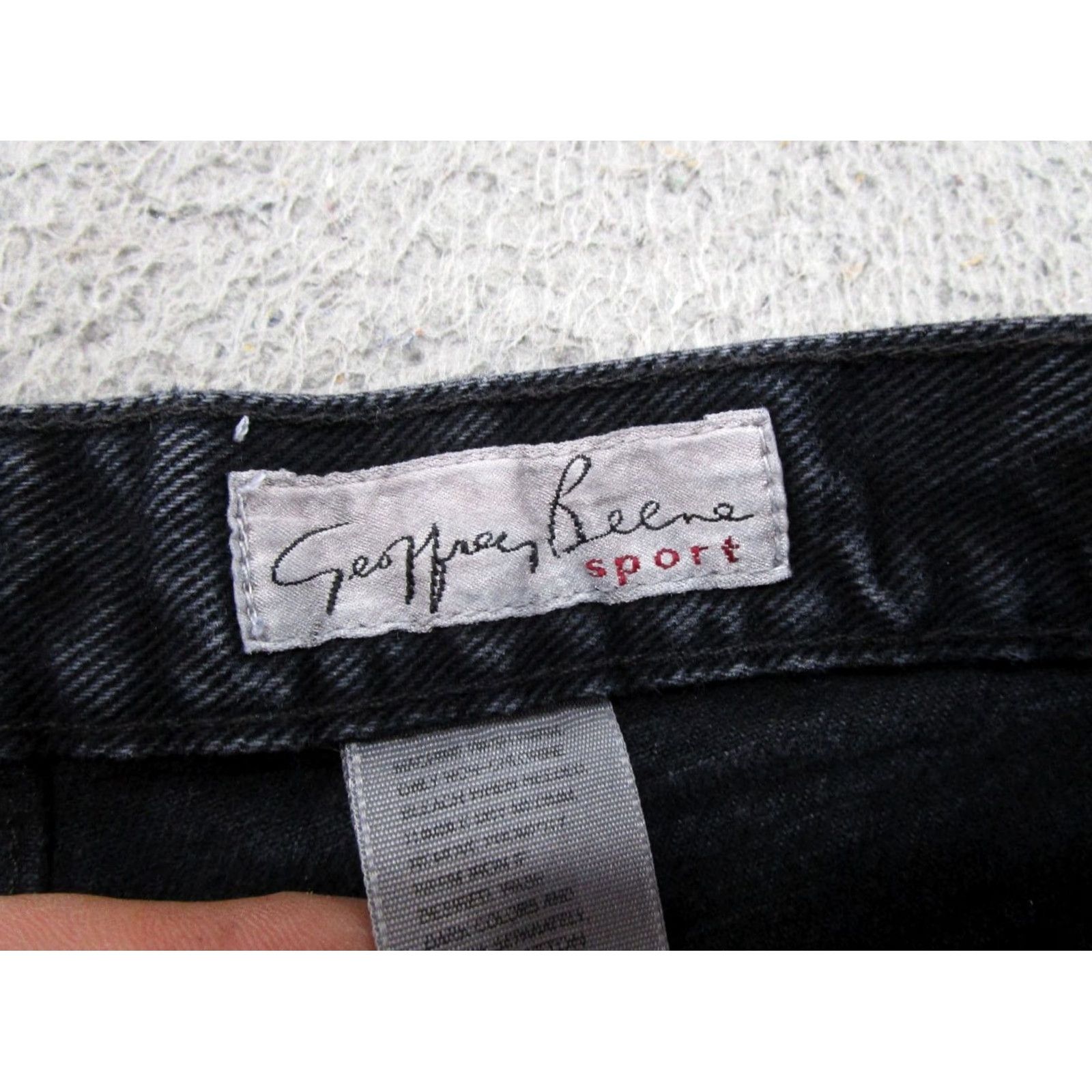 Geoffrey Beene VINTAGE Geoffrey Beene Sport High Rise Tapered Leg Mom Jeans Size 10 Black Jeans Women 90s Style Mom N/A Size 32" / US 10 / IT 46 - 3 Thumbnail