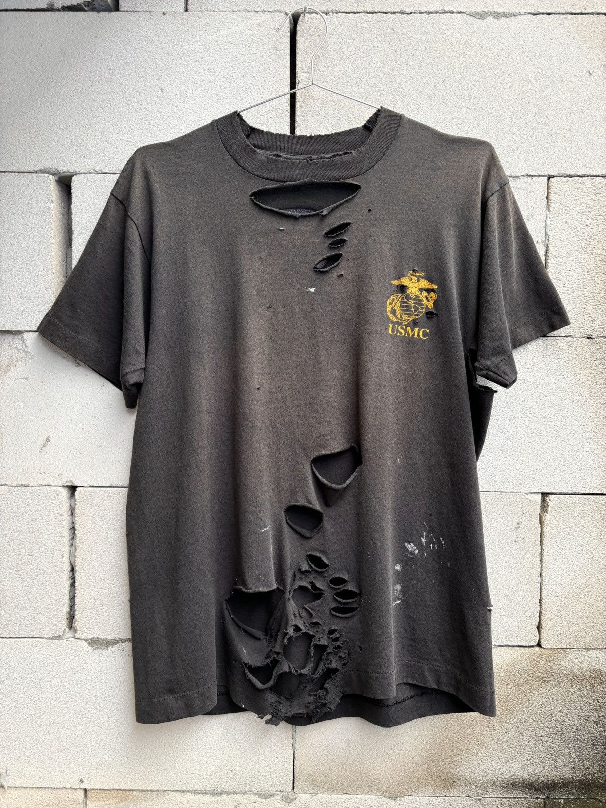 Vintage Thrashed Distressed USMC Faded 90s T Shirt ERD Grunge Size US L / EU 52-54 / 3 - 1 Thumbnail