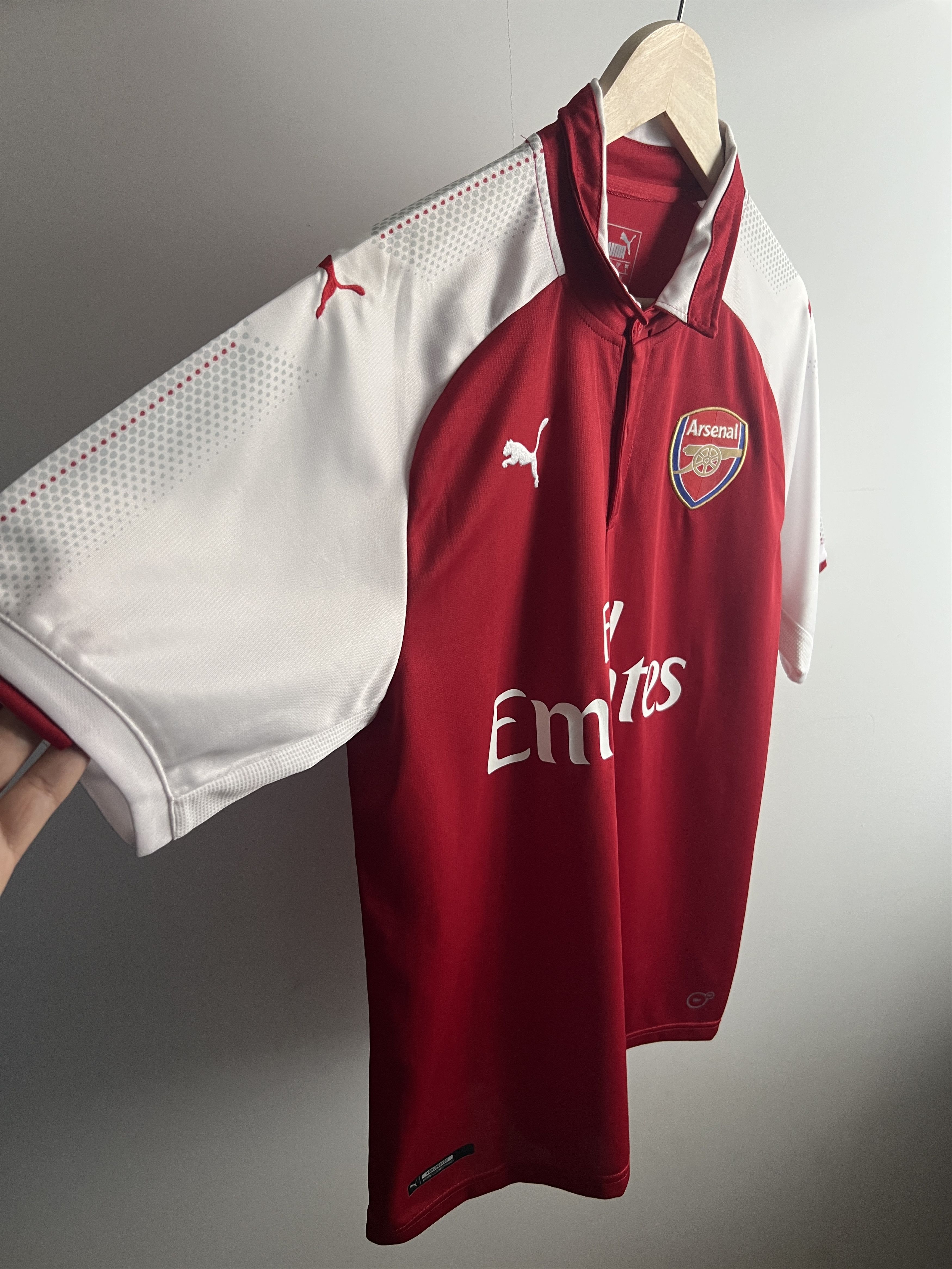 Puma × Vintage Soccer Jersey Puma FC Arsenal London 2017/18 Home Football Size US L / EU 52-54 / 3 - 6 Thumbnail
