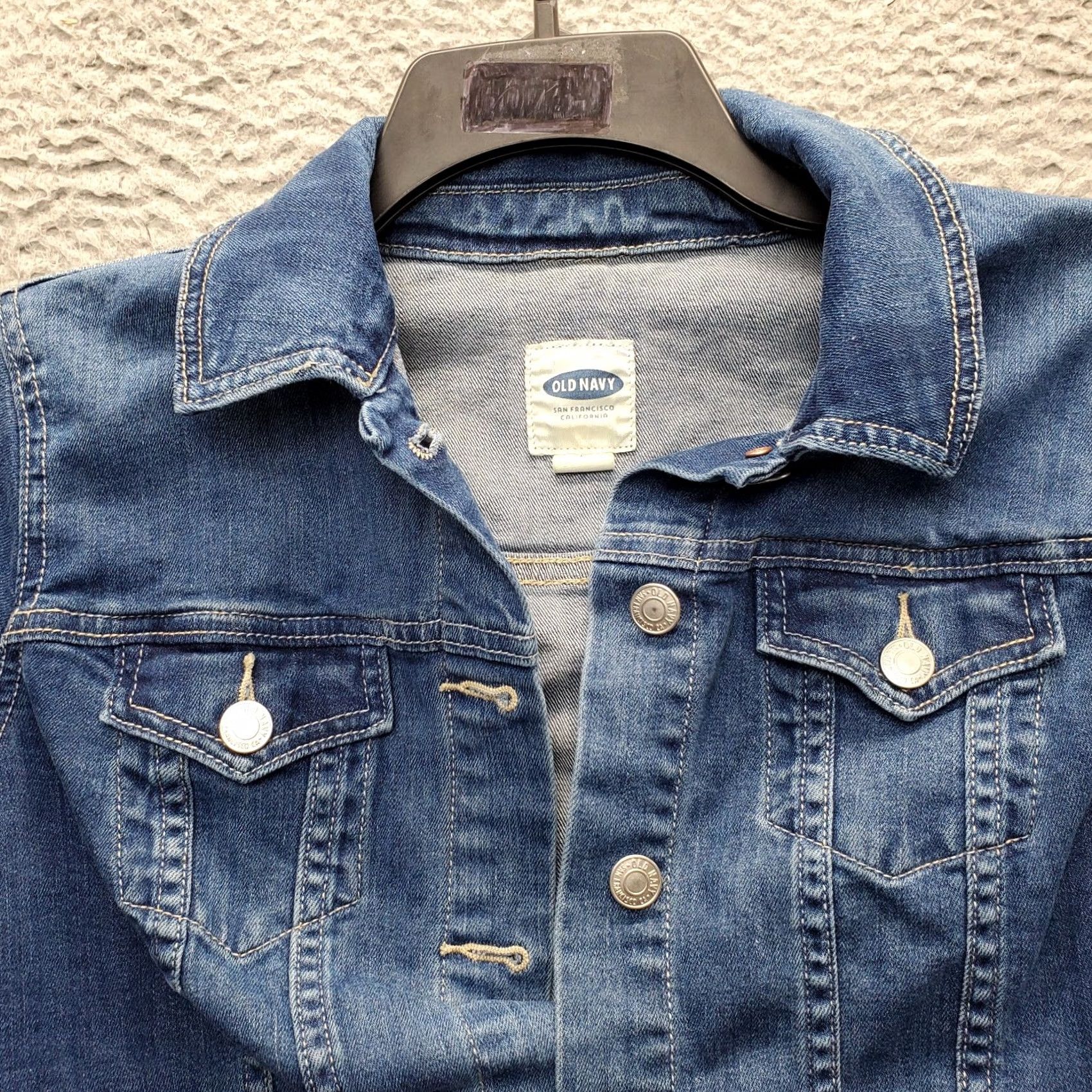 Old Navy Old Navy Trucker Jacket Womens Small Blue Denim Dark Wash Collared Button Front Jacket Womens Size S Blue Denim Regular Size S / US 4 / IT 40 - 5 Thumbnail