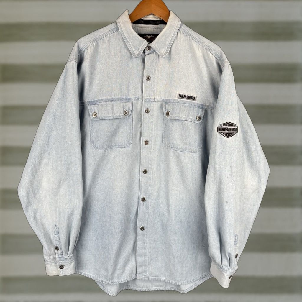 Harley Davidson VINTAGE Harley-Davidson Denim Shirt Mens L Light Wash 90s Patch Embroidered Button-Up Collared Size US L / EU 52-54 / 3 - 1 Thumbnail