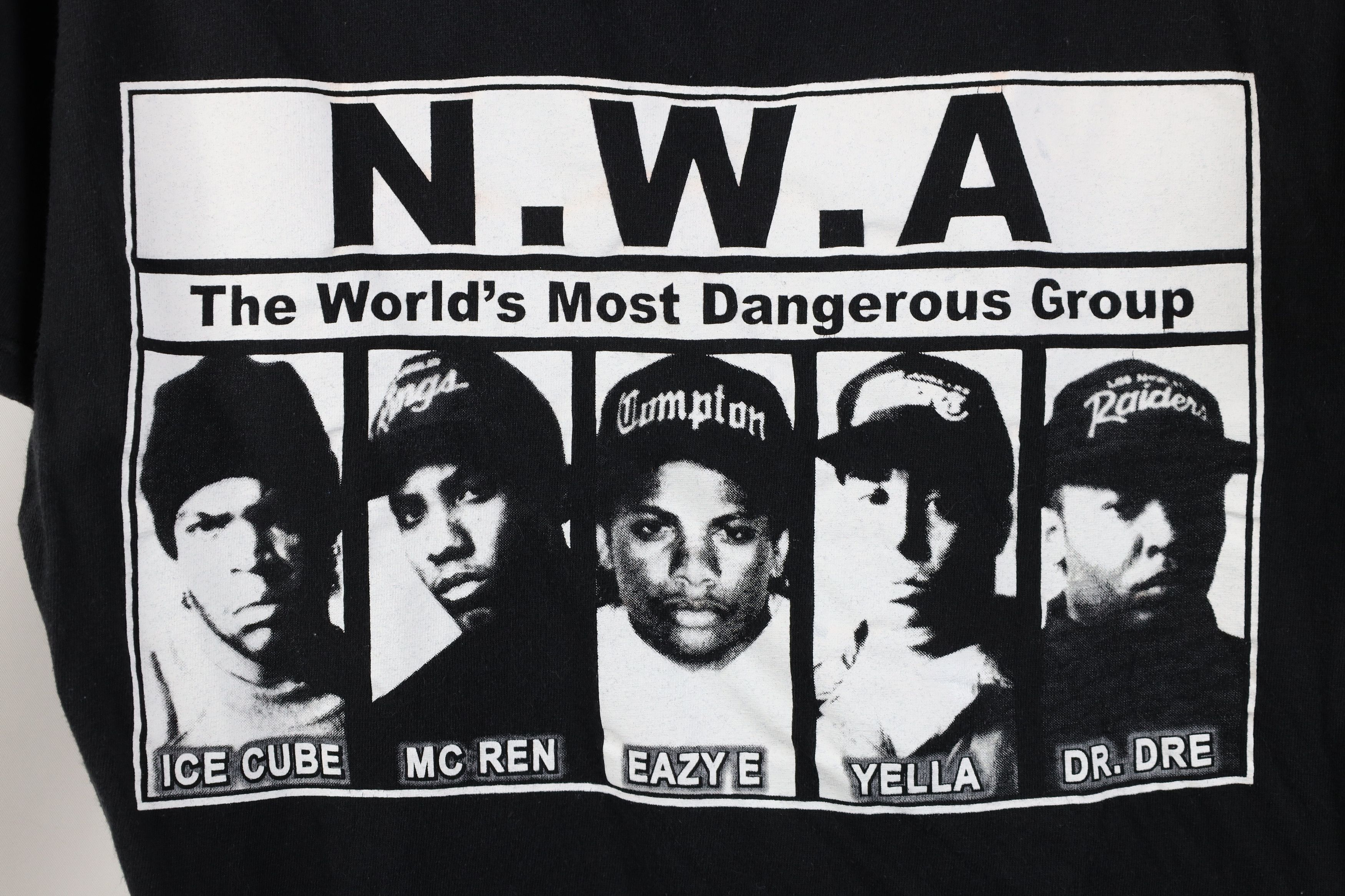 Vintage Vintage NWA Ice Cube Eazy E MC Ren Yella Dr Dre Rap T-Shirt Size US M / EU 48-50 / 2 - 4 Thumbnail