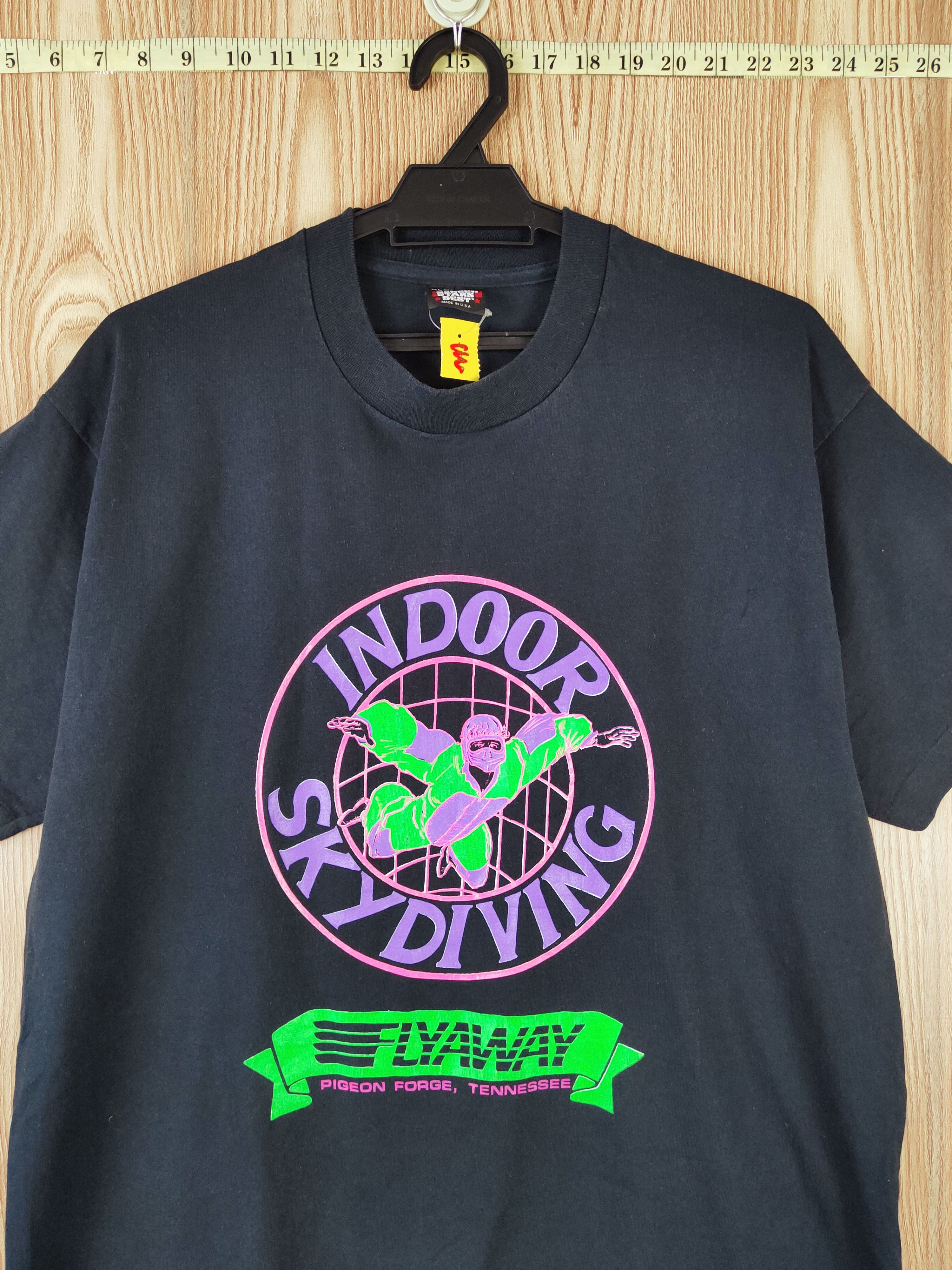Vintage Screen Stars Indoor skydiving Navy tee #W185 Size US L / EU 52-54 / 3 - 2 Thumbnail