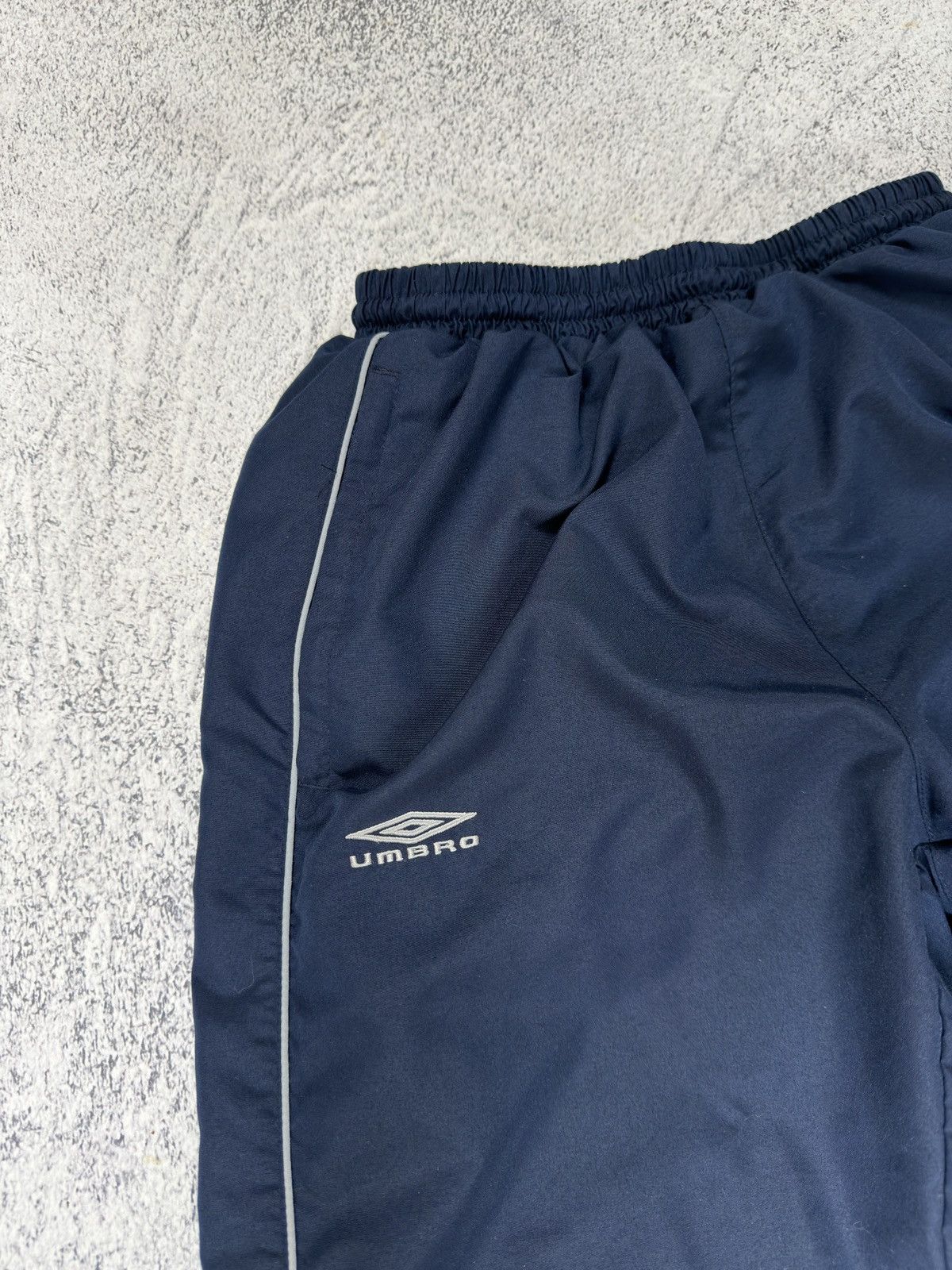 Umbro Vintage Umbro Nylon Sweatpants Y2k Style Drill Parachute Size US 32 / EU 48 - 5 Thumbnail