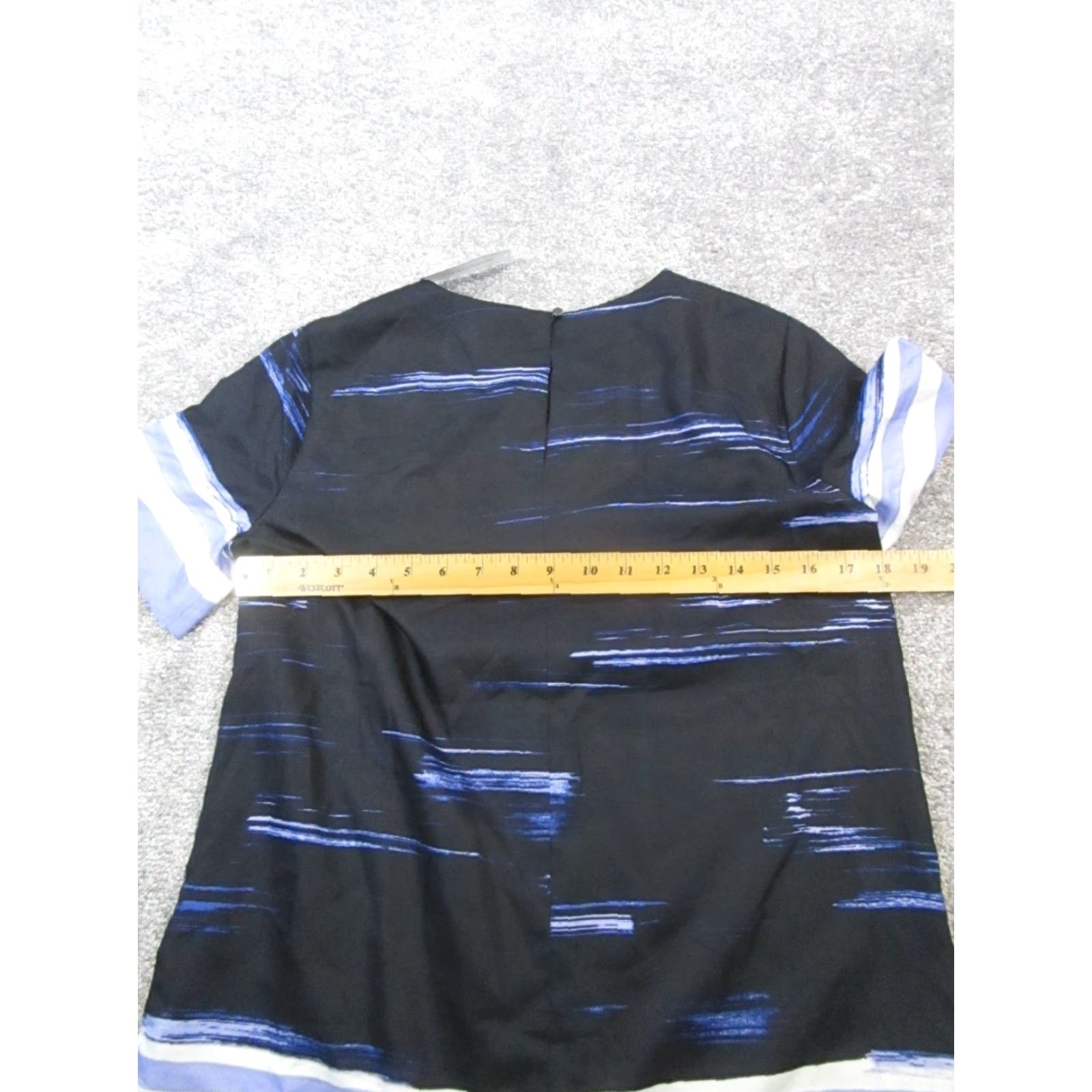 Banana Republic Banana Republic Shirt Womens Small Black Blue Top New Shirt Blouse Womens Petite Regular Blue 90s? Size S / US 4 / IT 40 - 6 Thumbnail