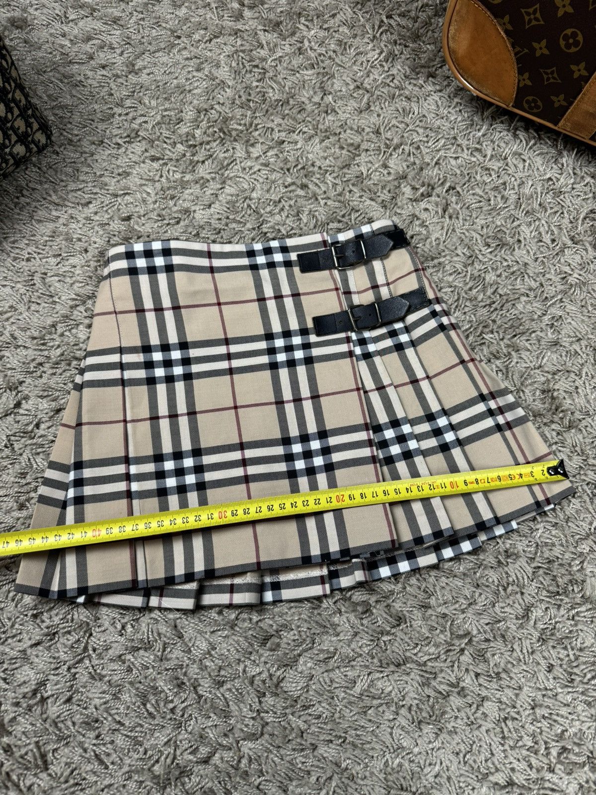 Burberry Wool skirt mini Burberry Nova Check original luxury item Size 24" / US 00 / IT 34 - 6 Thumbnail