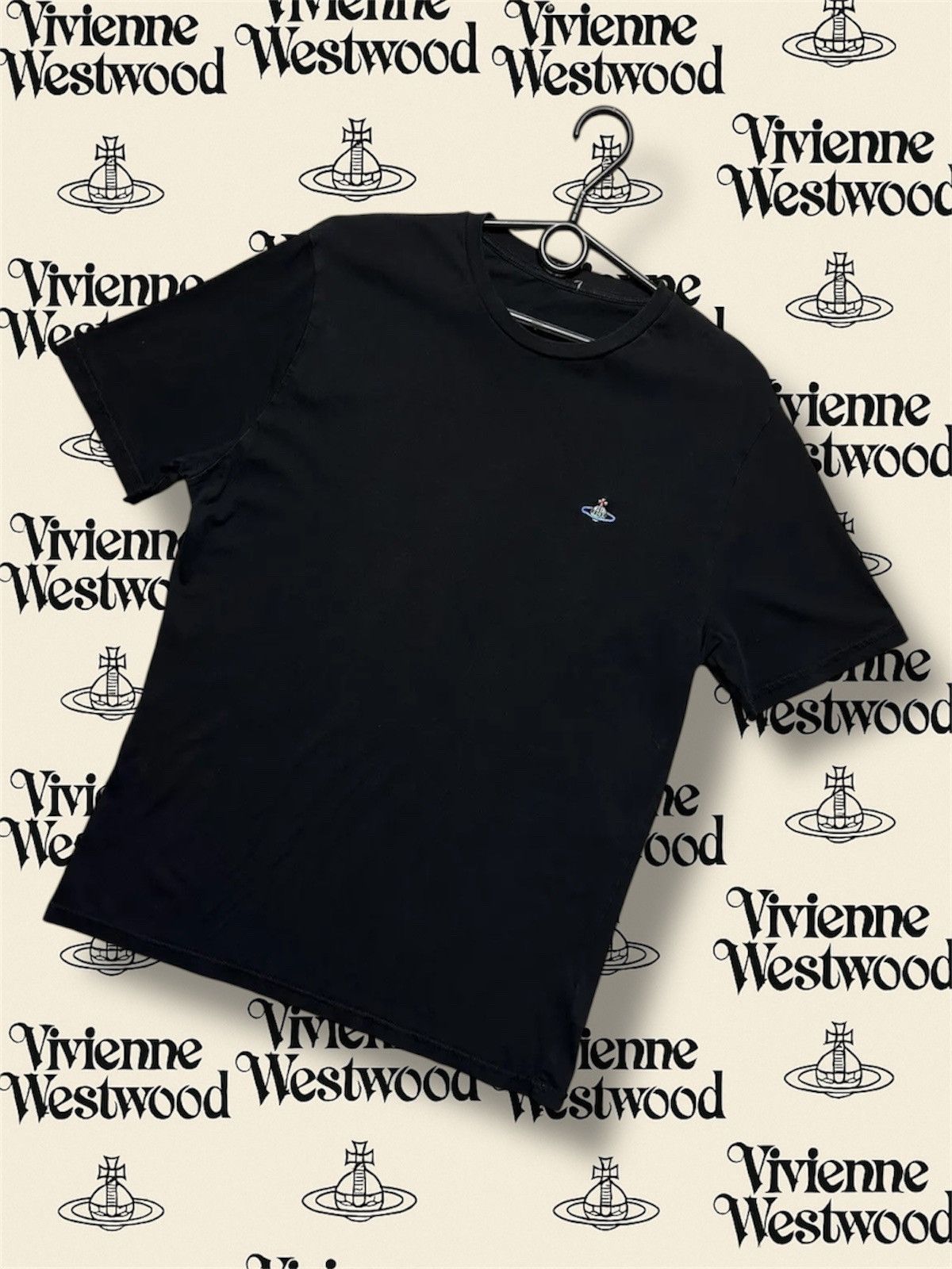 Vivienne Westwood Vintage Vivienne Westwood Logo tee size XL slim fit Size US L / EU 52-54 / 3 - 1 Thumbnail