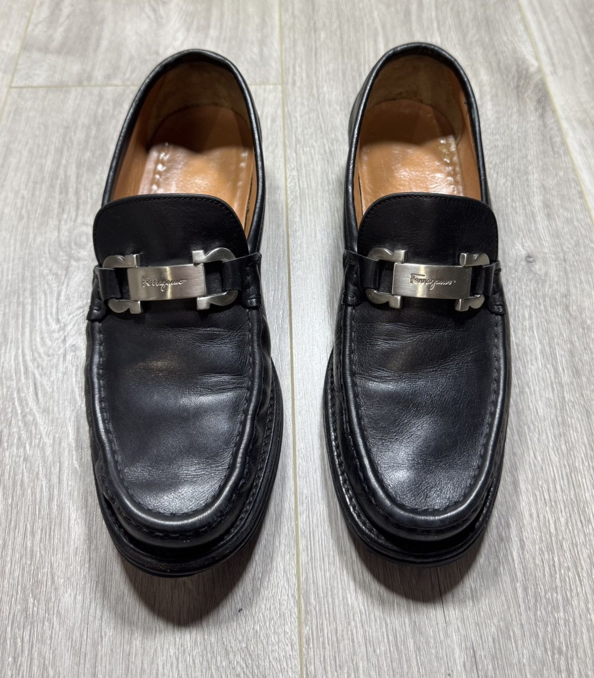 Salvatore Ferragamo × Vintage Vintage Salvatore Ferragamo Master Loafer Black Leather Size US 8 / EU 41 - 2 Thumbnail