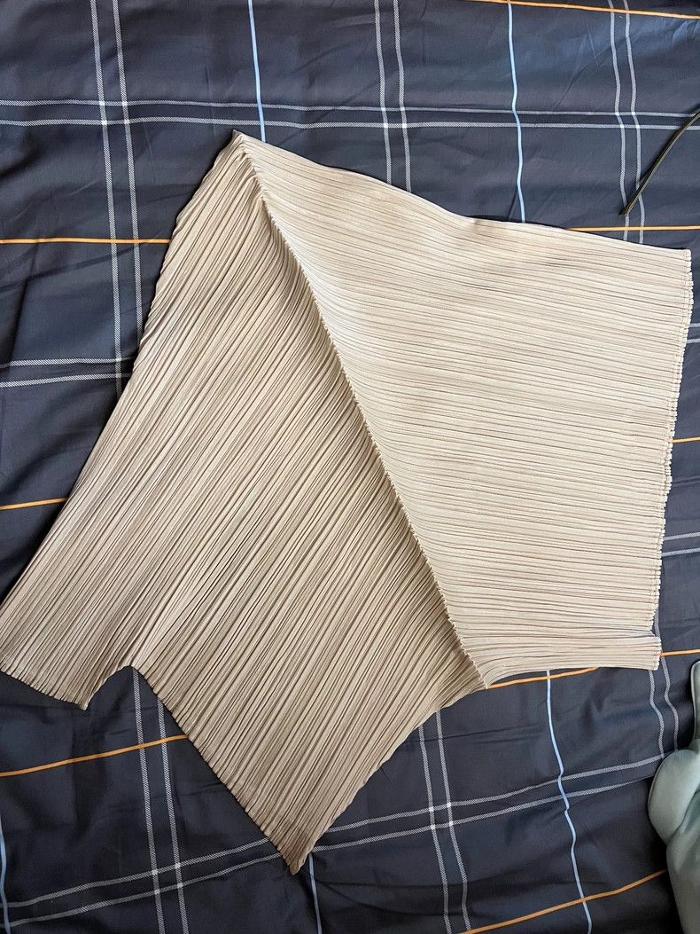 Other Issey Miyake size:one size Beige gold pleated asymmetrical Size XS / US 0-2 / IT 36-38 - 4 Thumbnail