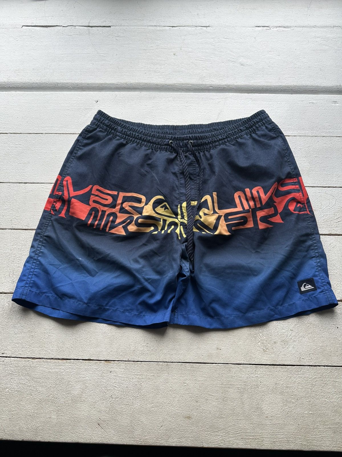 Quiksilver 🚨Vintage Quiksilver Shorts Big Logo Y2K Style 90s Surfing Size US 33 - 1 Thumbnail