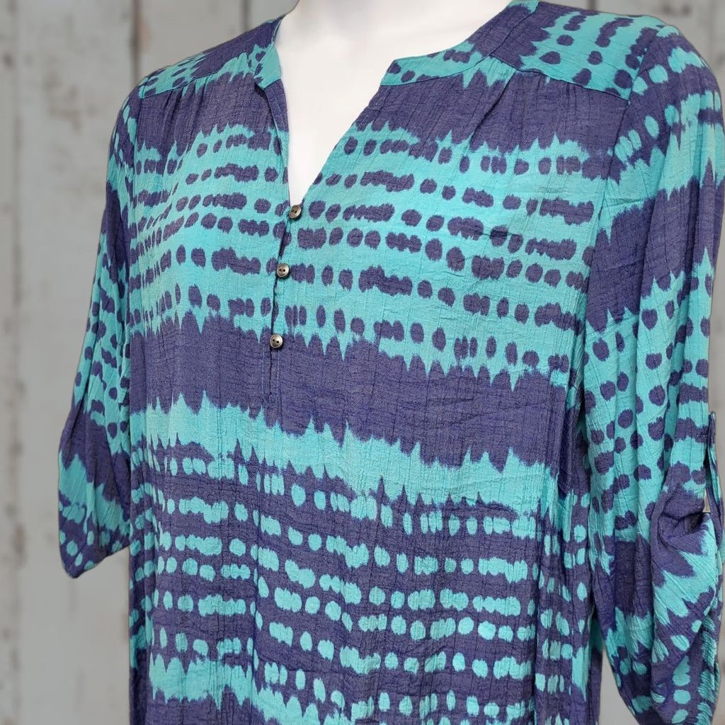 Vintage Kim Rogers Blouse Women 1X Tie Dye V-Neck Roll Tab Sleeve Purple Blue Top Knit Rayon Polyester Size XL / US 12-14 / IT 48-50 - 1 Thumbnail