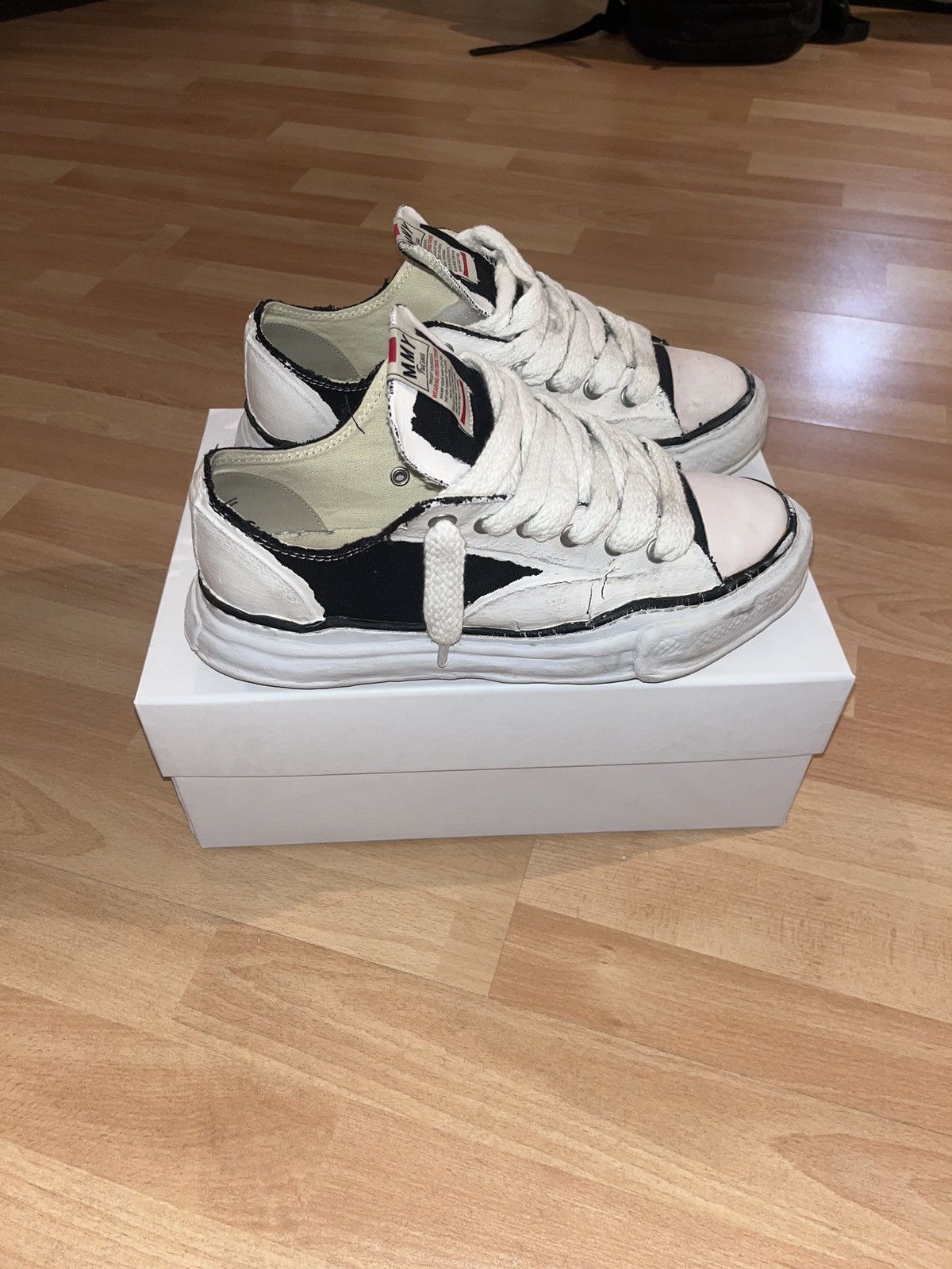 Maison MIHARA YASUHIRO Mihara Yasuhiro Peterson Low Canvas Sneakers - Hand-Painted Size US 10 / EU 43 - 3 Thumbnail