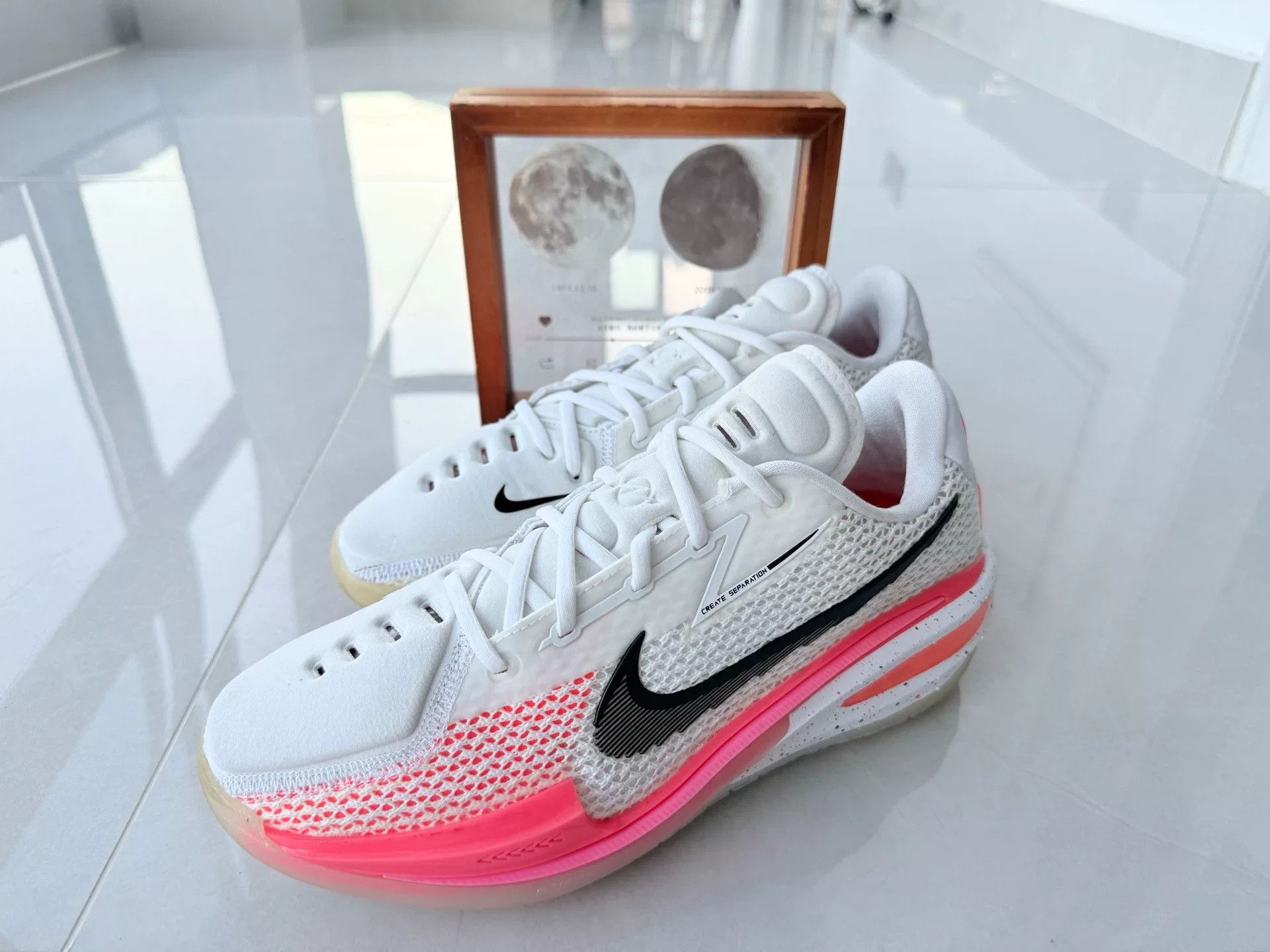 Nike Nike Pink Lowtop Sneakers 9 Men Size US 9 / EU 42 - 1 Thumbnail