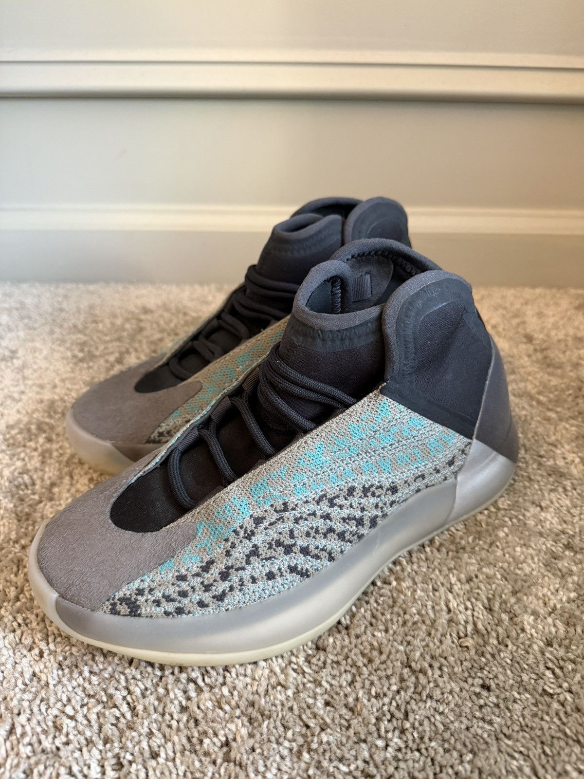 Yeezy Yeezy QNTM Teal Blue Size US 6 / EU 39 - 1 Thumbnail