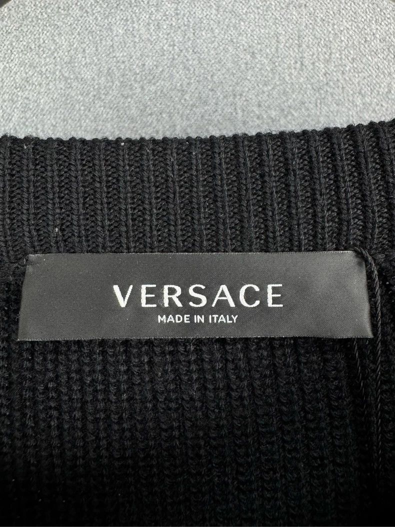 Versace Versace Medusa printed wool sweater Size US L / EU 52-54 / 3 - 3 Thumbnail