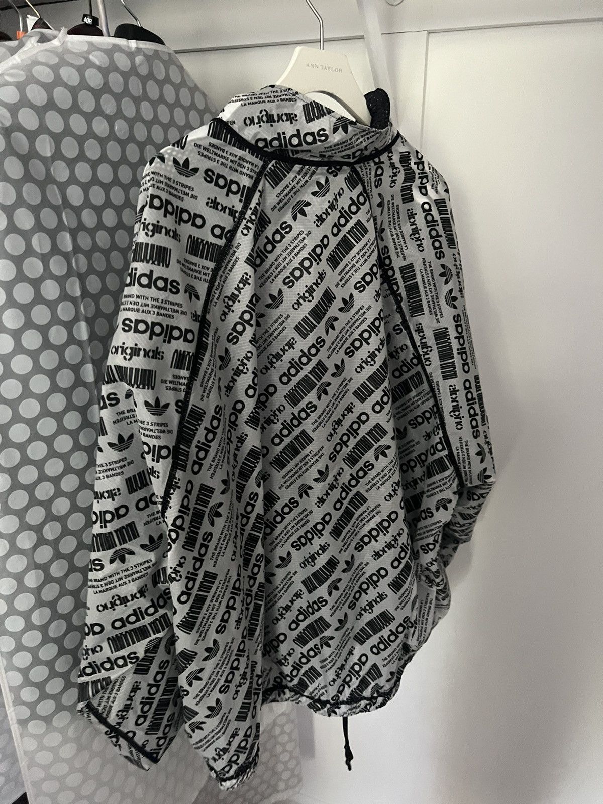 Alexander Wang Alexander wang x adidas windbreaker Size US L / EU 52-54 / 3 - 2 Thumbnail