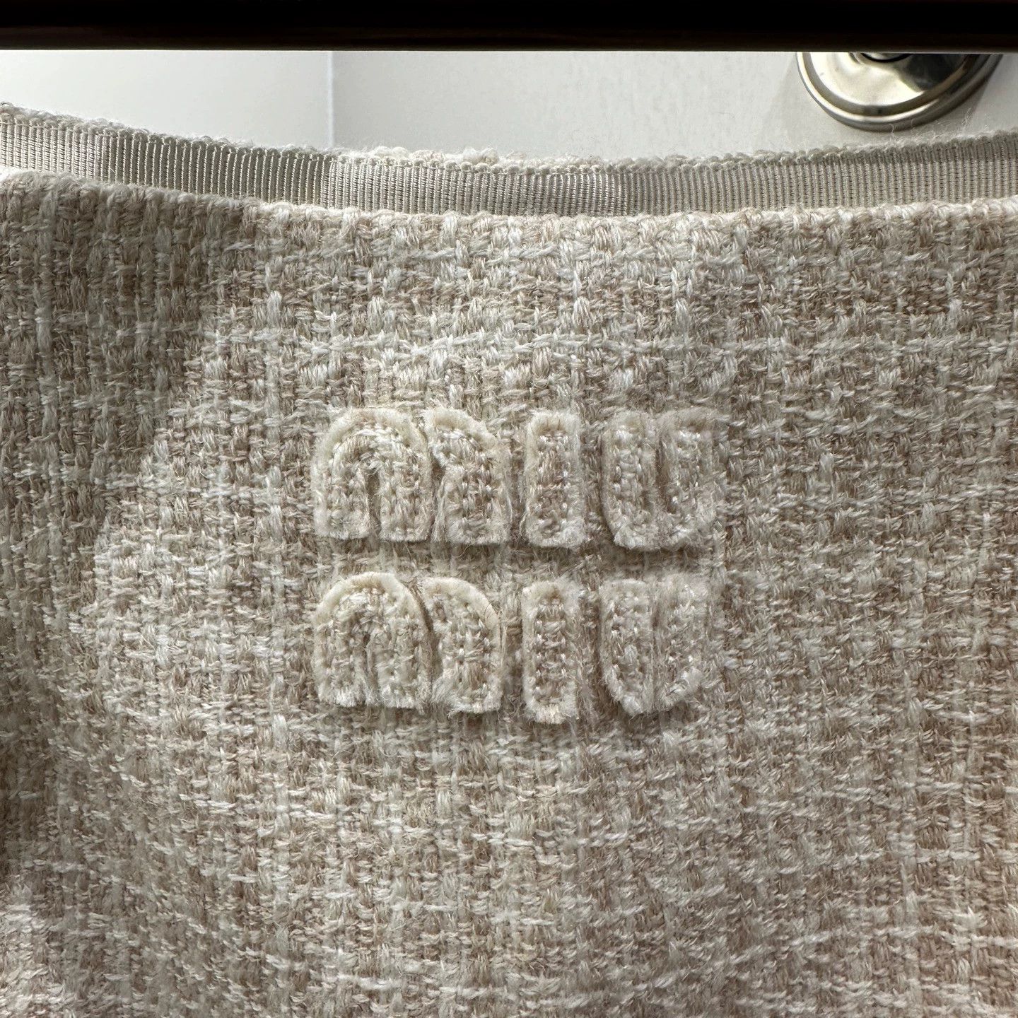 Miu Miu MIU MIU 24SS Tartan Wool Tweed Logo Skirt 40 Size 27" / US 4 / IT 40 - 6 Thumbnail