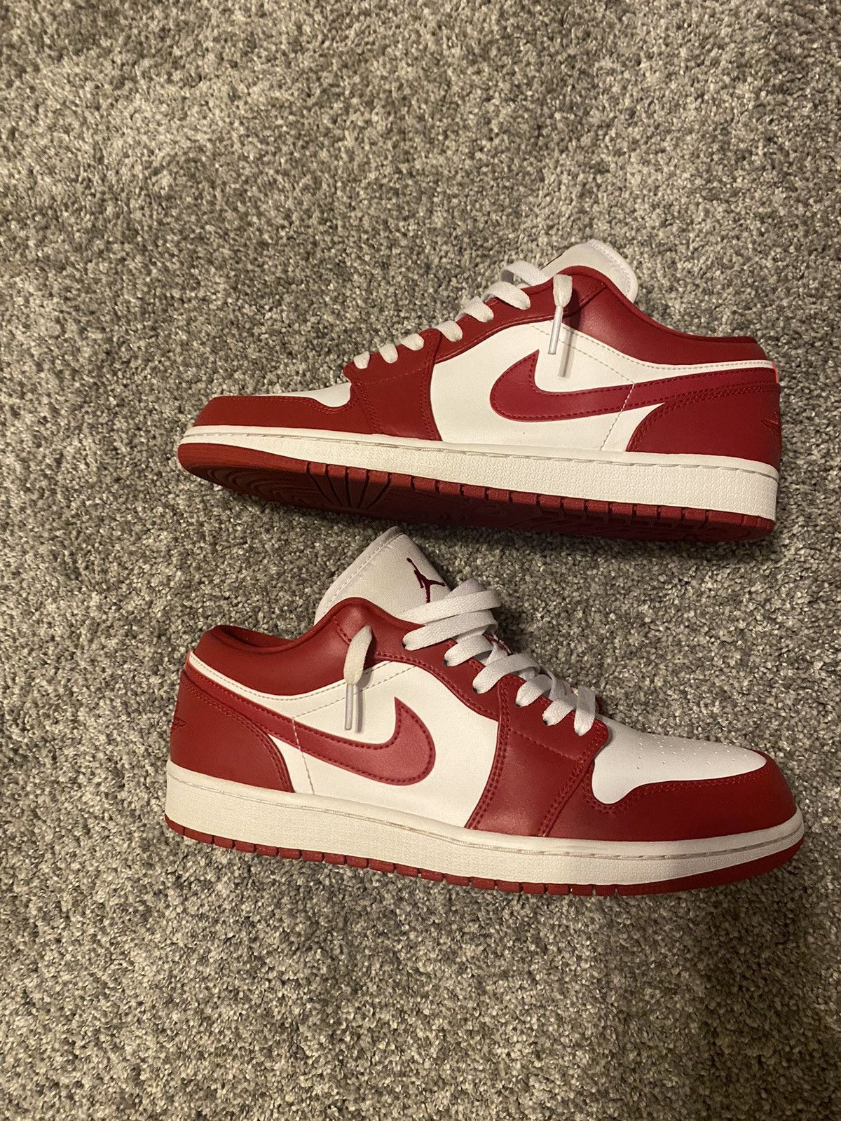 low jordans red