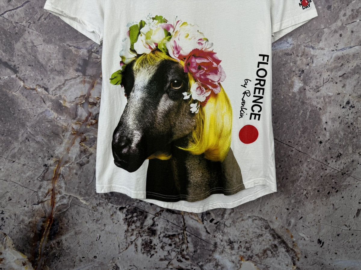 Vivienne Westwood Women’s Comic Relief Florence by Rankin T-Shirt Size Medium Size M / US 6-8 / IT 42-44 - 3 Thumbnail