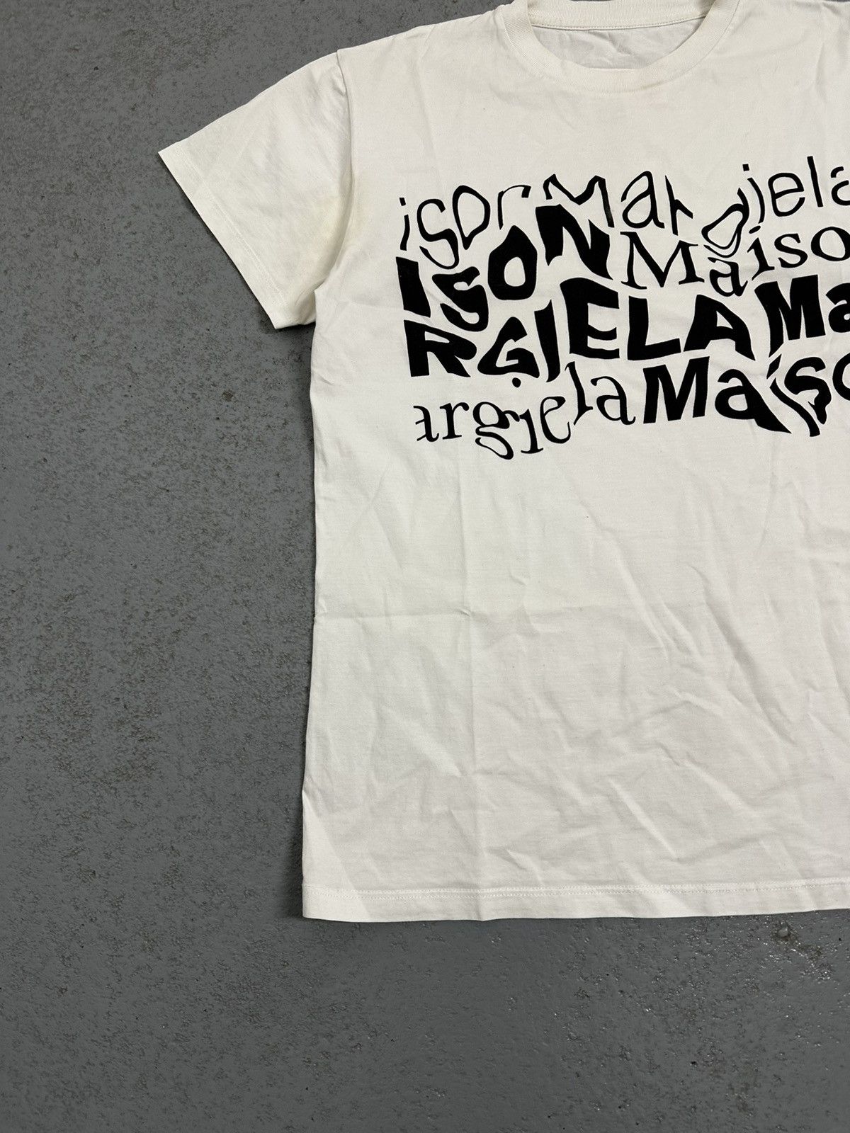 Maison Margiela Maison Margiela Logo T-Shirt Size US S / EU 44-46 / 1 - 4 Thumbnail