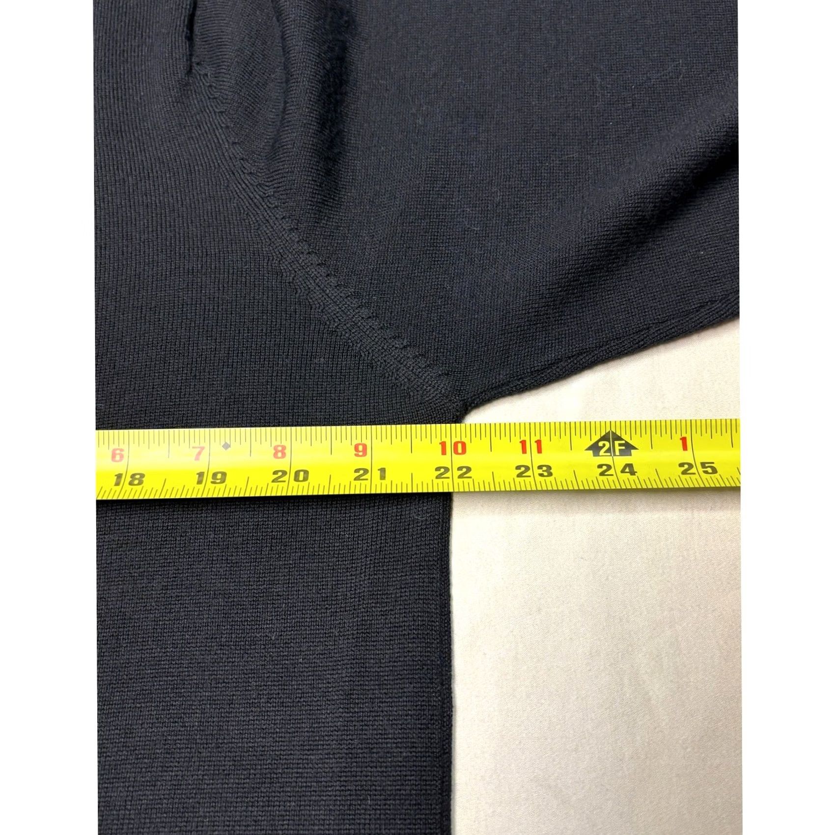 Brooks Brothers VINTAGE Brooks Brothers Mens Navy Blue 100% Italian Merino Wool V-Neck Sweater L Size US L / EU 52-54 / 3 - 6 Thumbnail