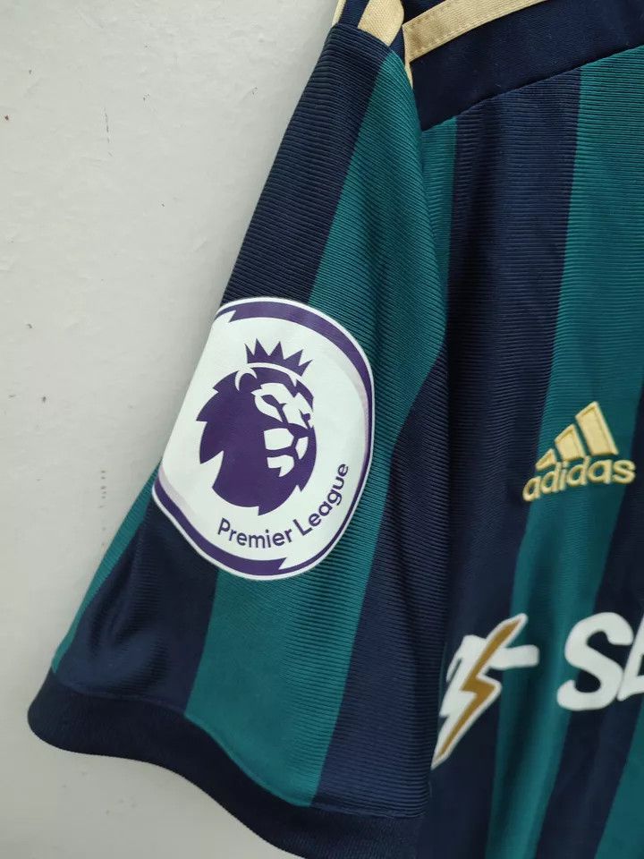 Adidas Leeds United 2020/21 away FOOTBALL Kit SHIRT SOCCER JERSEY Size US S / EU 44-46 / 1 - 8 Thumbnail