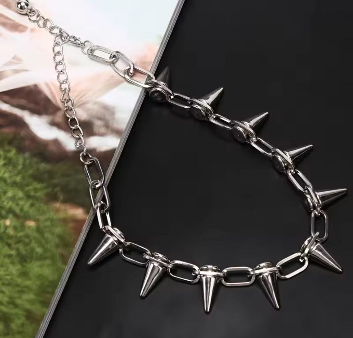 Japanese Brand Hip Hop Goth Punk Spikes Choker Necklace Chain Emo Y2K Size ONE SIZE - 3 Thumbnail