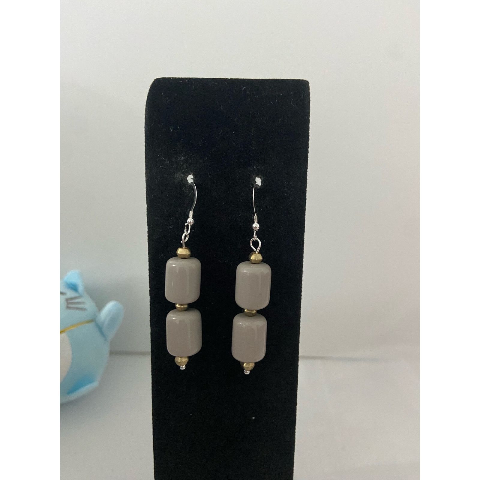 Handmade gray bead earrings Size ONE SIZE - 1 Thumbnail