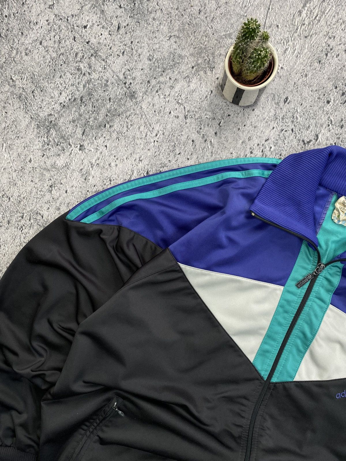 Adidas × Vintage Crewneck Vintage Adidas 90’ Streetwear Size US M / EU 48-50 / 2 - 2 Thumbnail