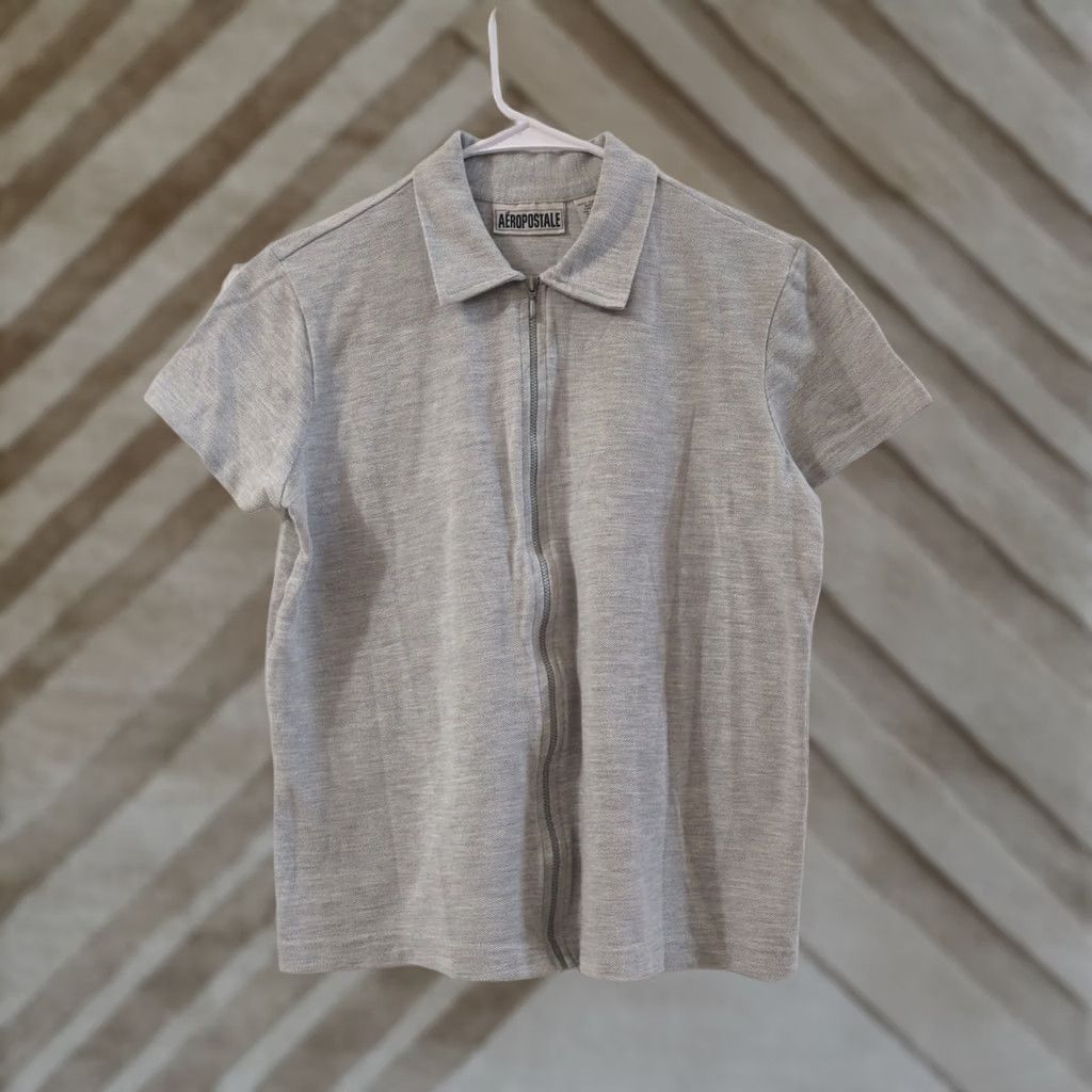 Vintage Aéropostale Women's Polo Shirt Short Sleeve Gray Collared Zipper Size M Size M / US 6-8 / IT 42-44 - 1 Thumbnail