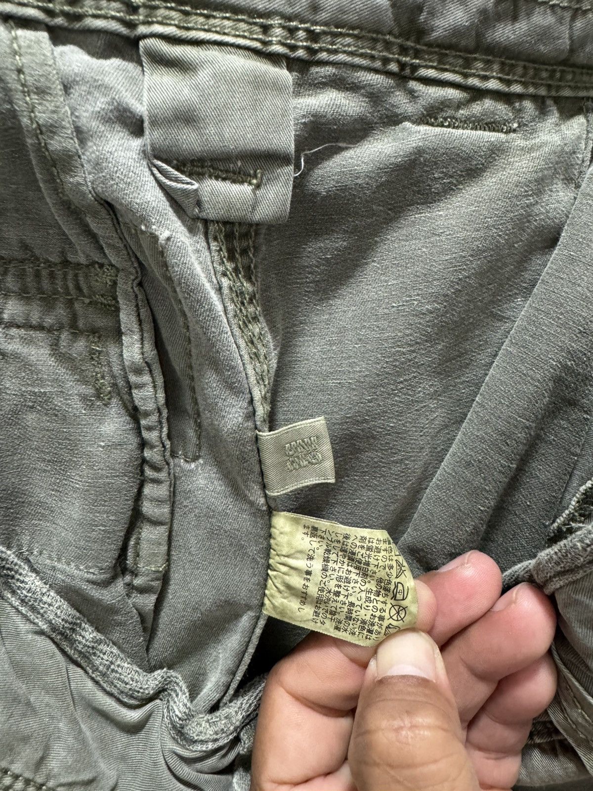 Uniqlo JAPANESE BRAND UNIQLO TWILL MULTIPOCKET CARGO MILITARY PANTS Size US 32 / EU 48 - 20 Thumbnail