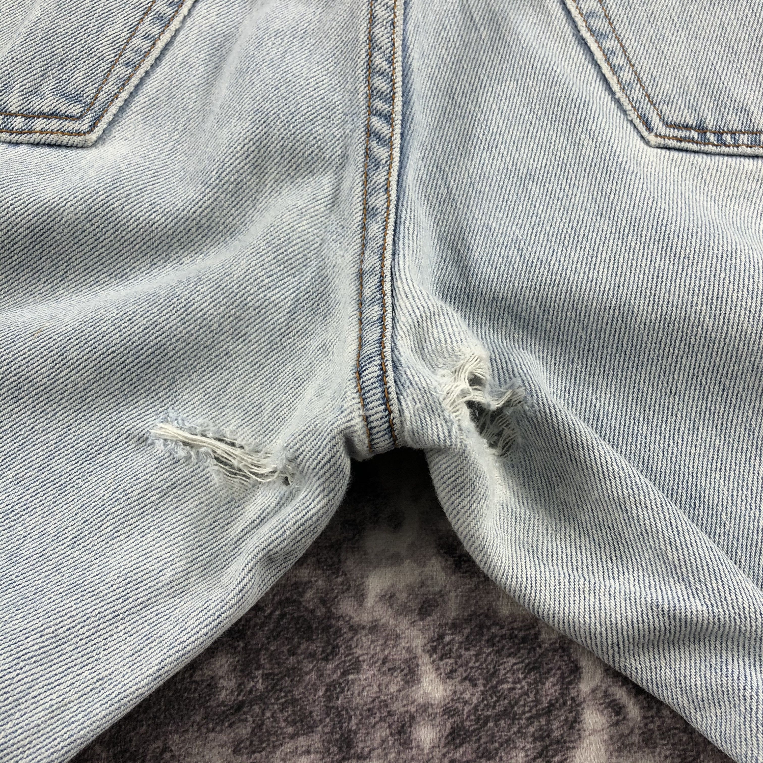 Levi's × Vintage Vintage Light Wash Levis 505 Jeans-JM2448 Size US 37 - 6 Thumbnail
