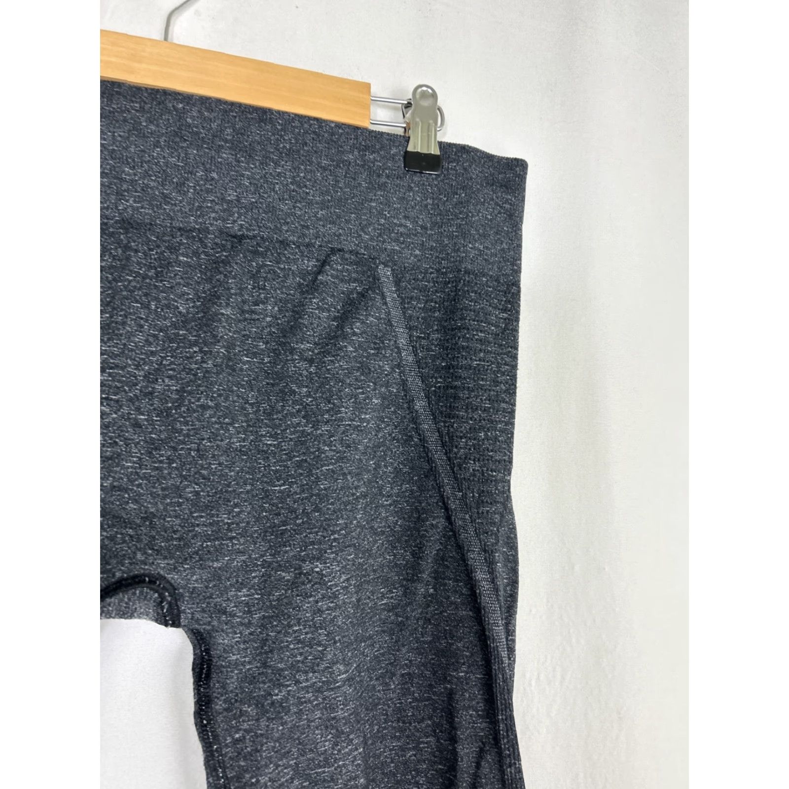 Athleta Athleta Leggings Womens XL Capri Nylon Blend Gray 32x22 Size 40" / US 18 - 5 Thumbnail