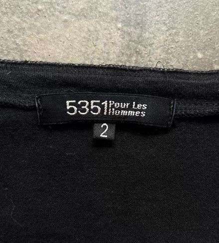 5351 POUR LES HOMMES 5351 3D embossed print top Size US L / EU 52-54 / 3 - 6 Thumbnail