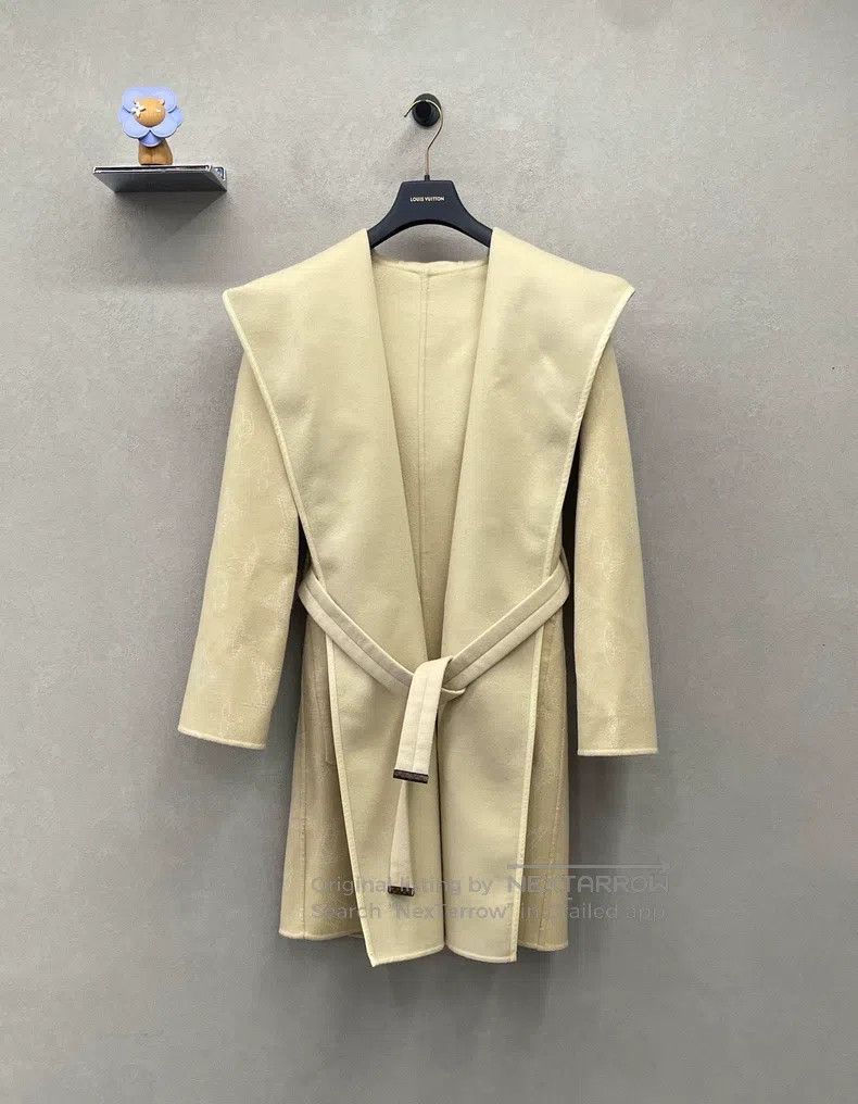 Louis Vuitton Louis Vuitton Beige hooded midi coat Size XS / US 0-2 / IT 36-38 - 3 Thumbnail