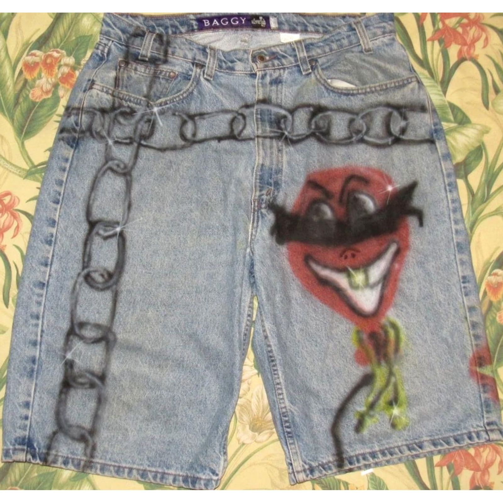 Denime Vtg LEVIS Silvertab Baggy Denim Graffiti Shorts 36 Size US 36 / EU 52 - 2 Thumbnail