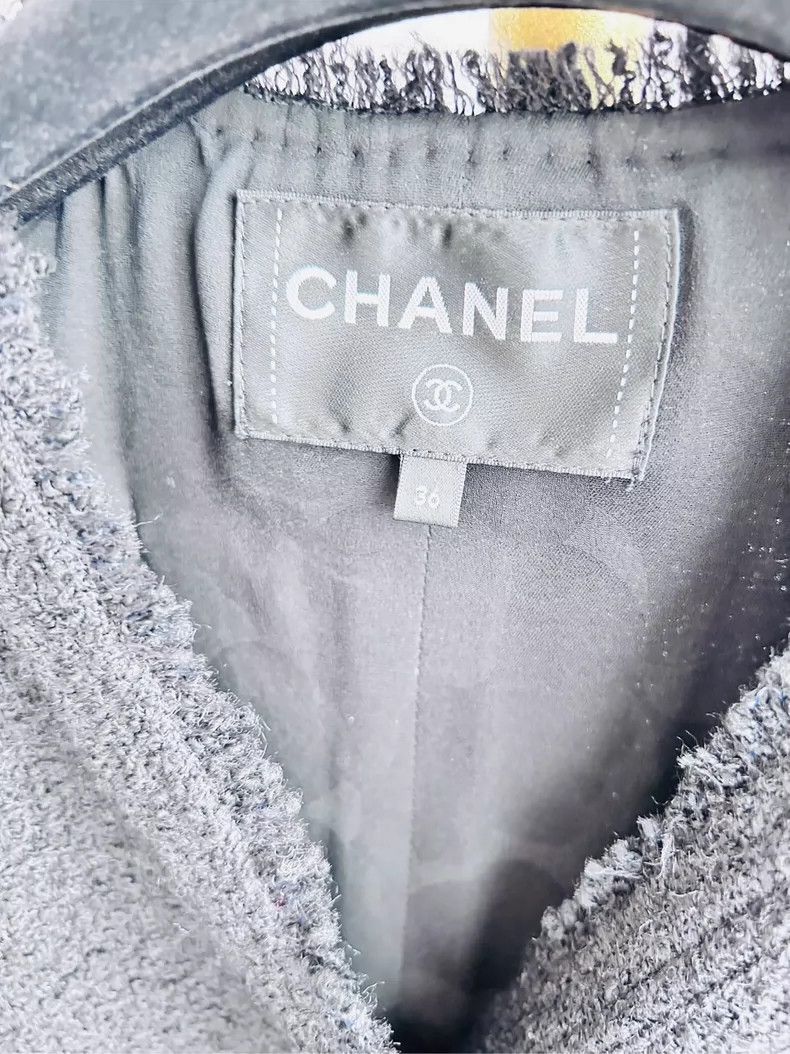 Chanel Chanel Black v-neck jacket Size XS / US 0-2 / IT 36-38 - 3 Thumbnail