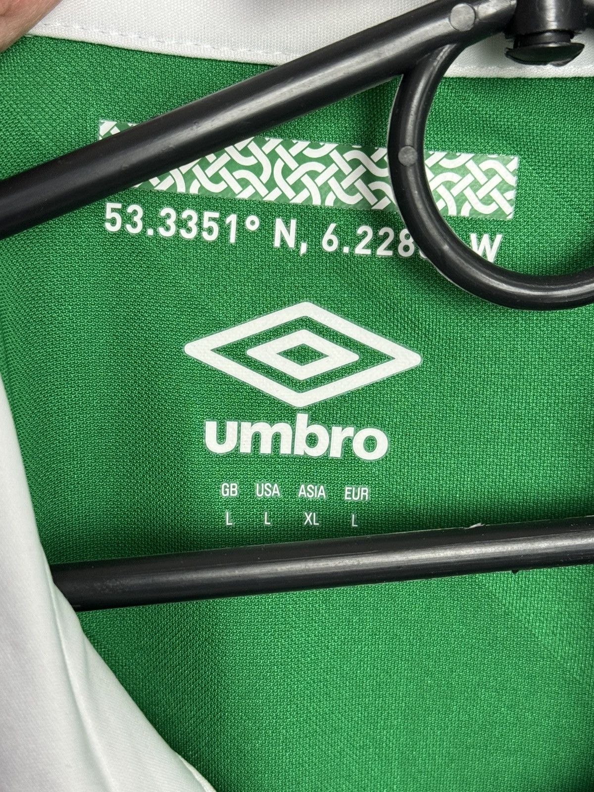 Umbro New Republic of Ireland 16/18 Home Football Jersey Size US L / EU 52-54 / 3 - 8 Thumbnail