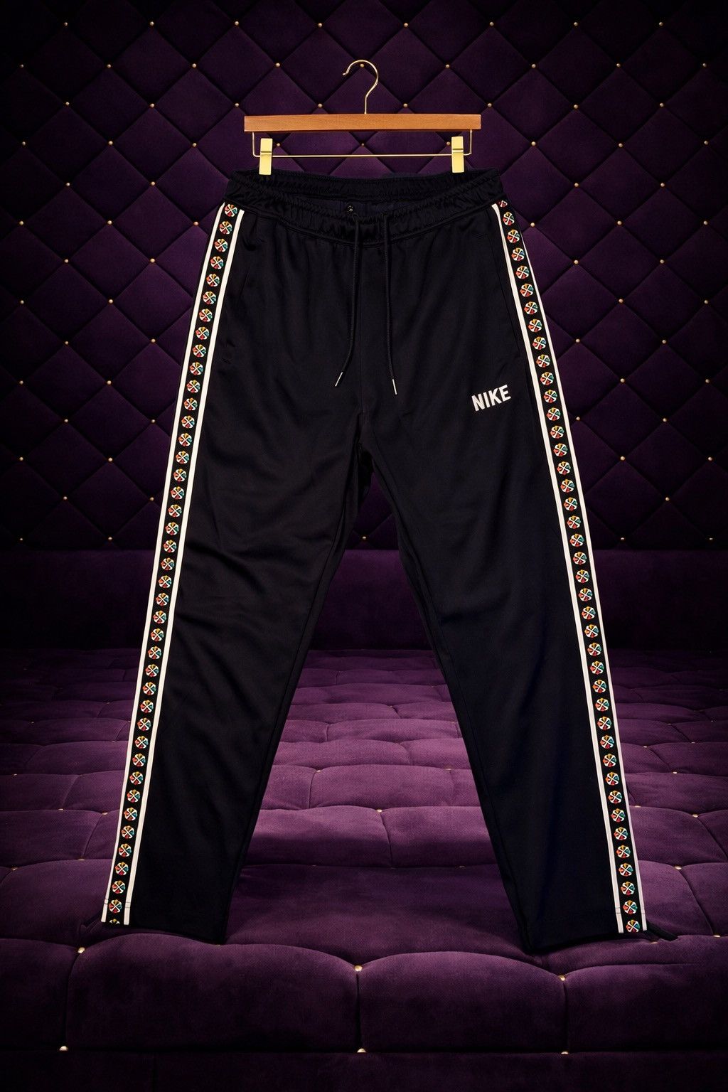 Nike NIKE LOGO TAPE SIDE STRIPE TRACK PANTS Size US 32 / EU 48 - 1 Preview