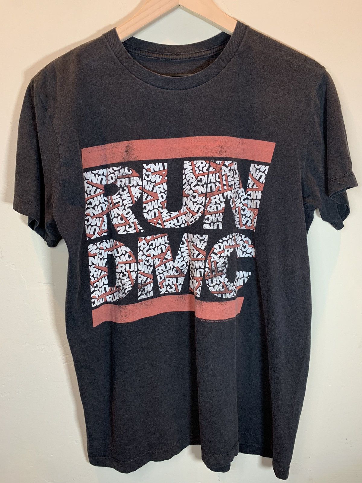 RUN DMC × Rap Tees × Vintage *RARE* Vintage RUN DMC Rap Tee Y2K 2009 Licensed T-Shirt - L Size US L / EU 52-54 / 3 - 1 Thumbnail