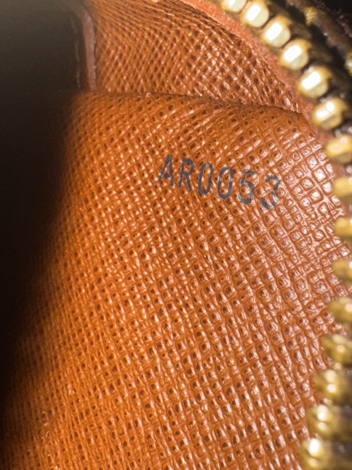 Louis Vuitton Louis Vuitton Canvas Monogram Amazon Crossbody Bag Size ONE SIZE - 3 Thumbnail