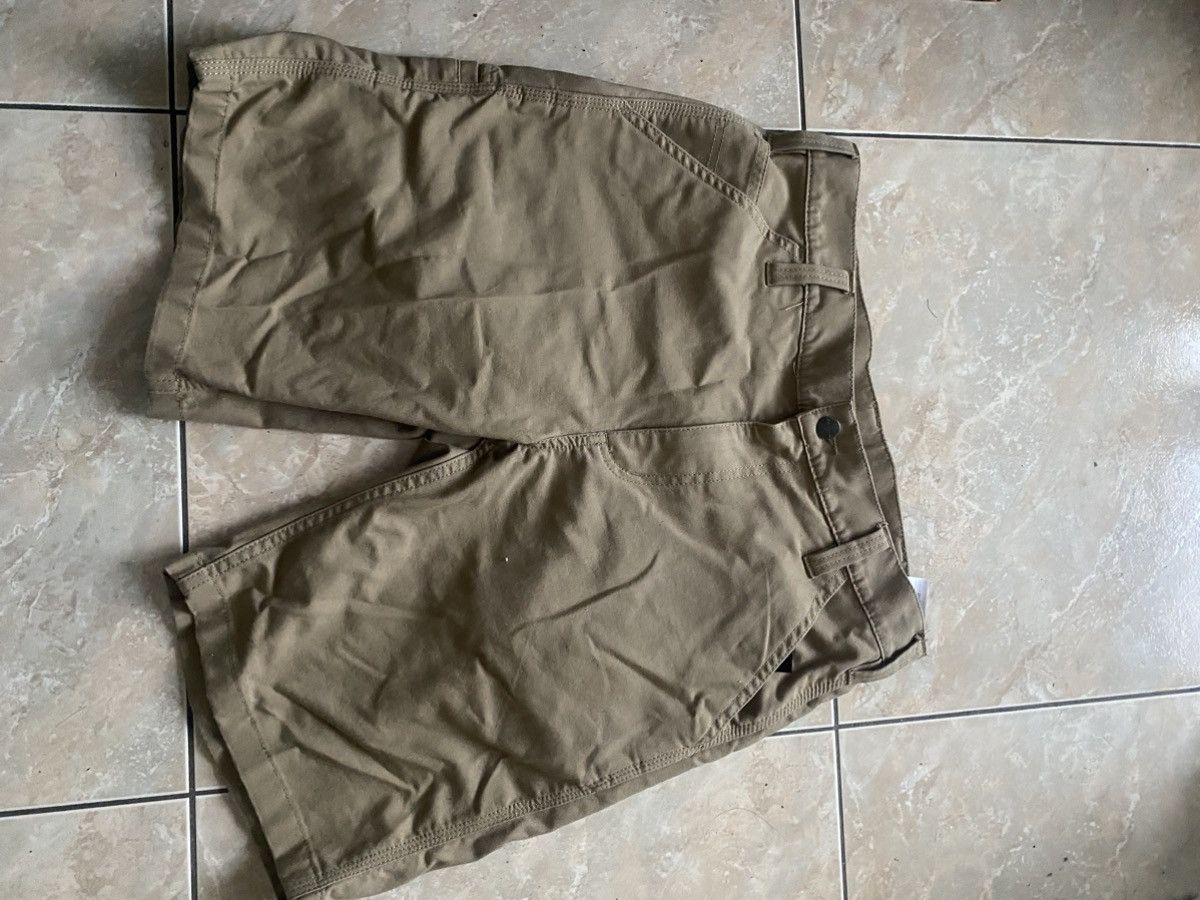 Carhartt × Carhartt Wip Carhartt shorts Size US 32 / EU 48 - 2 Thumbnail